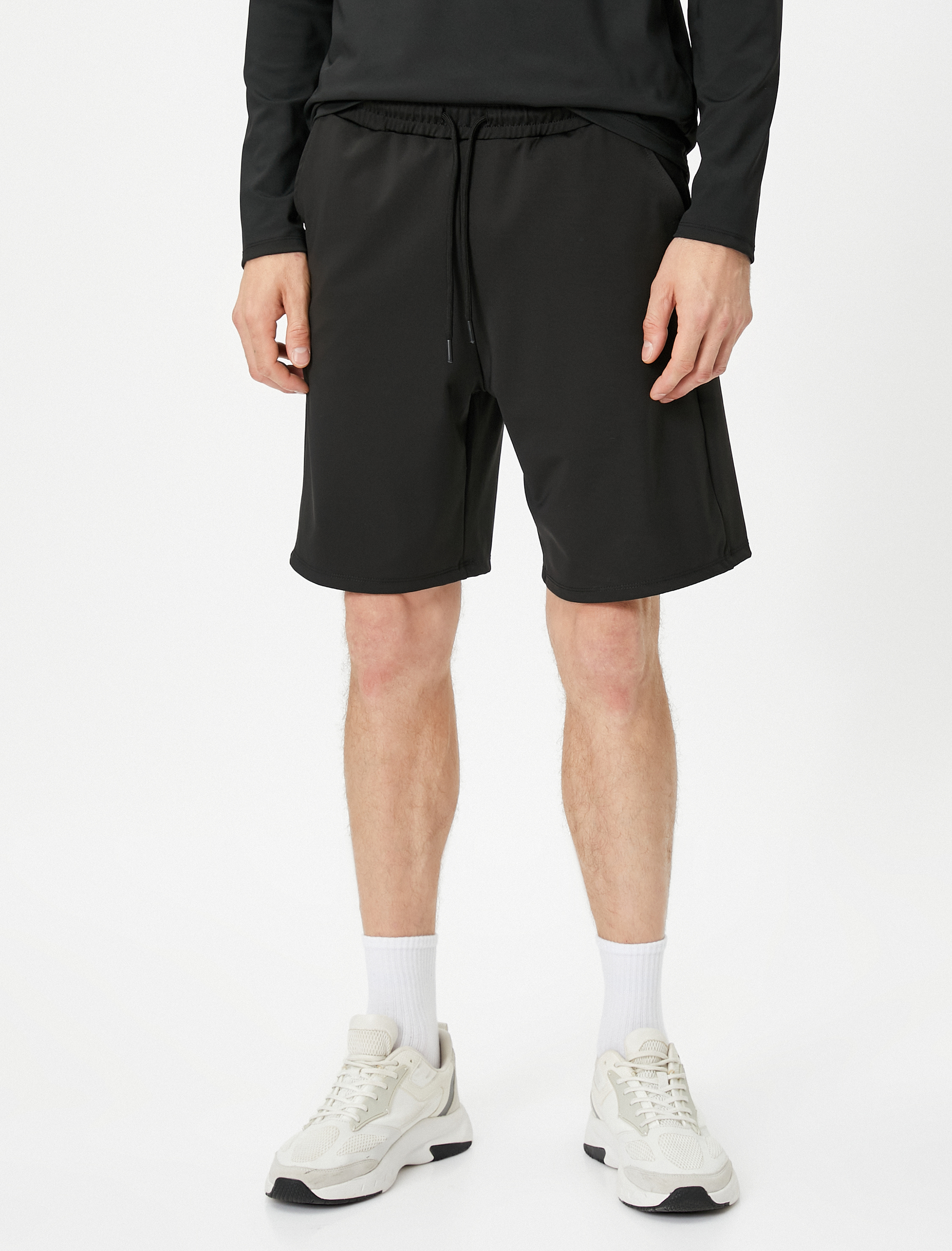   Spor Şort Beli Bağcıklı Cep Detaylı