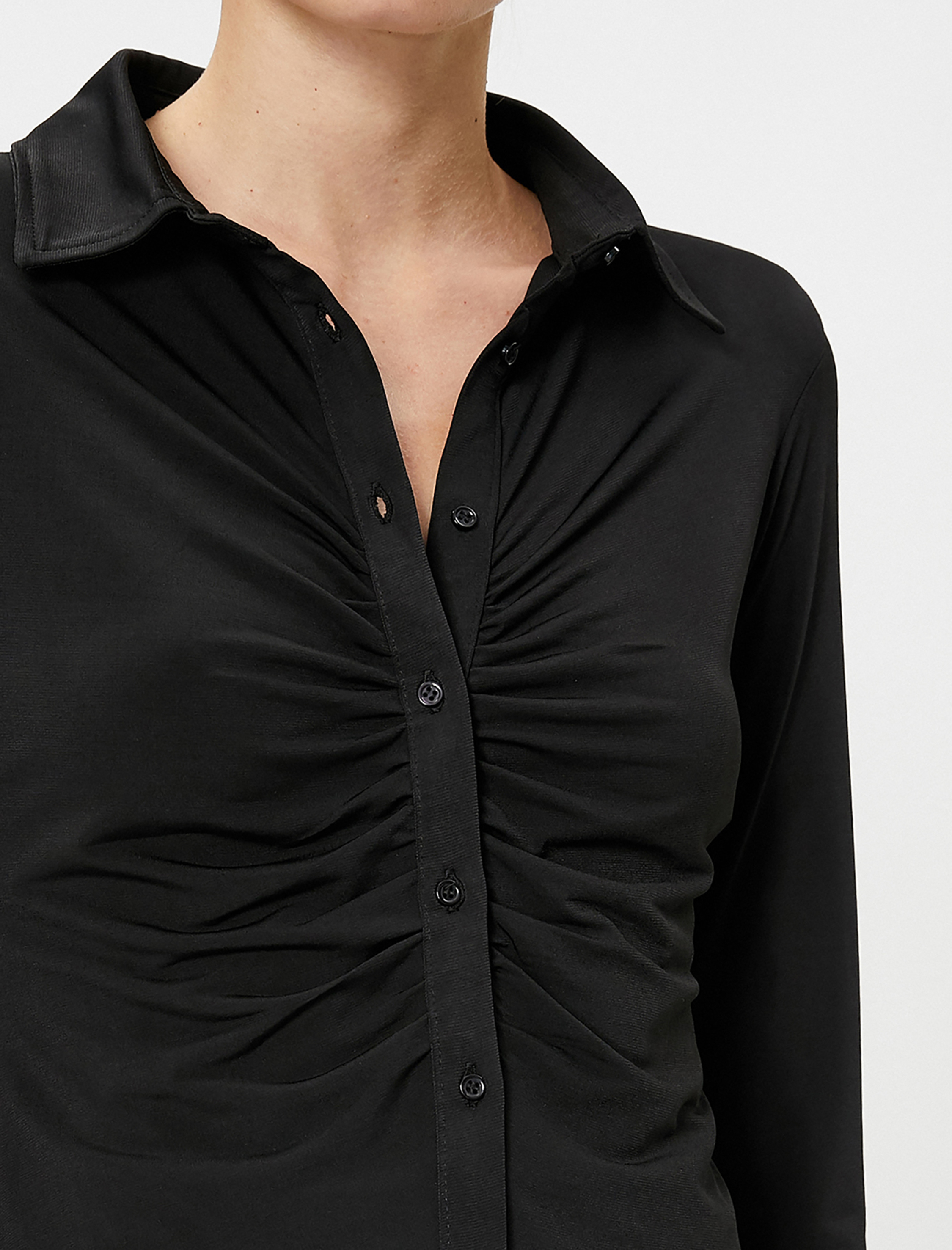   Uzun Kollu Gömlek Drapeli Düğme Detaylı