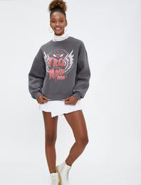 Şardonlu Slogan Baskılı Sweatshirt Bisiklet Yaka Rahat Kesim Uzun Kollu