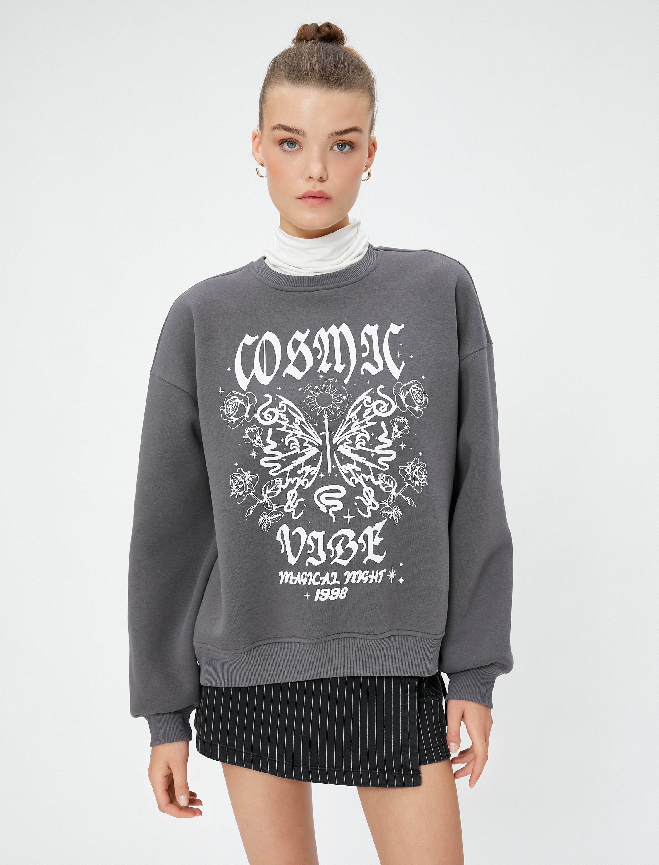   Şardonlu Baskılı Sweatshirt Rahat Kesim Bisiklet Yaka Uzun Kollu