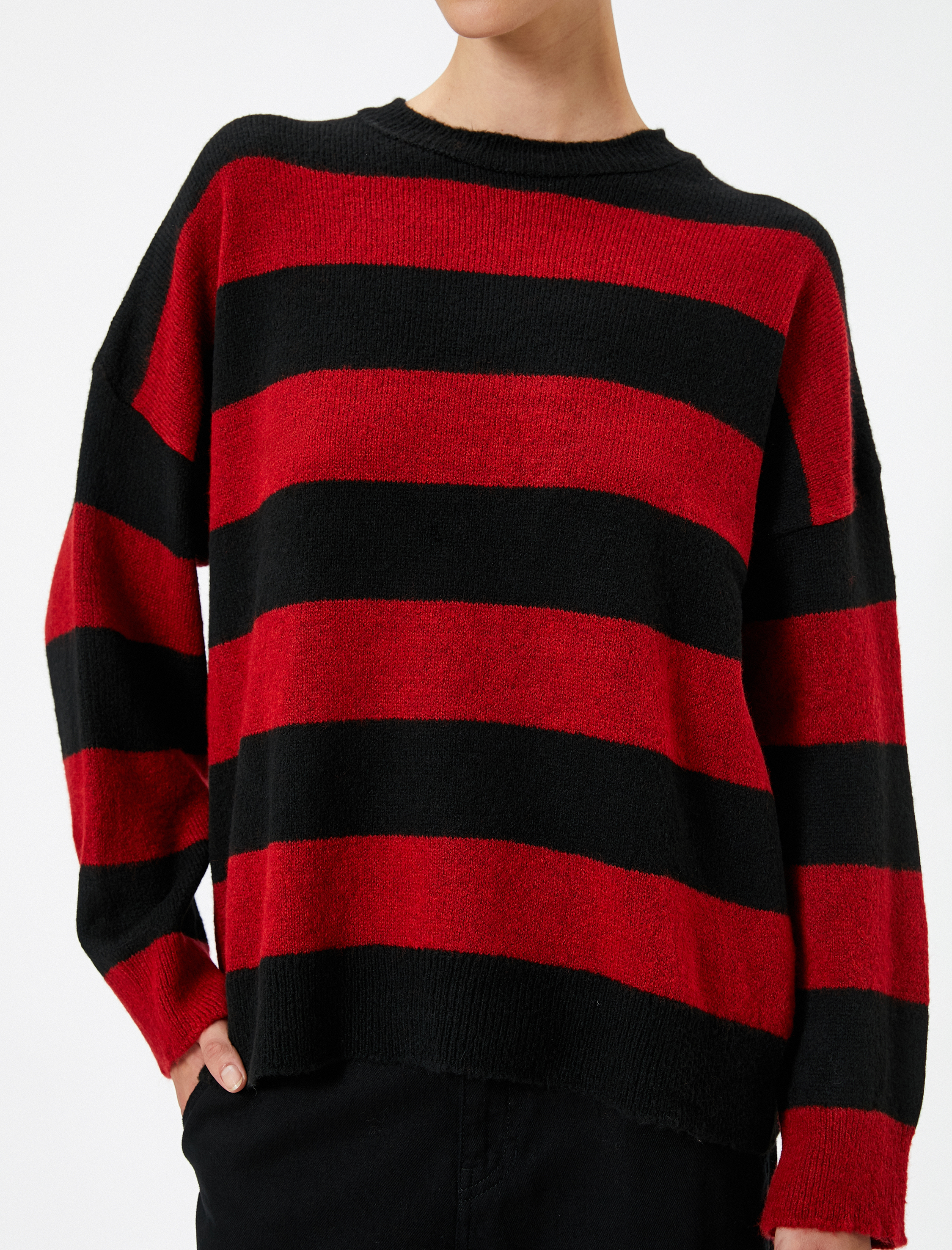   Basic Triko Kazak Bisiklet Yaka Düşük Omuzlu