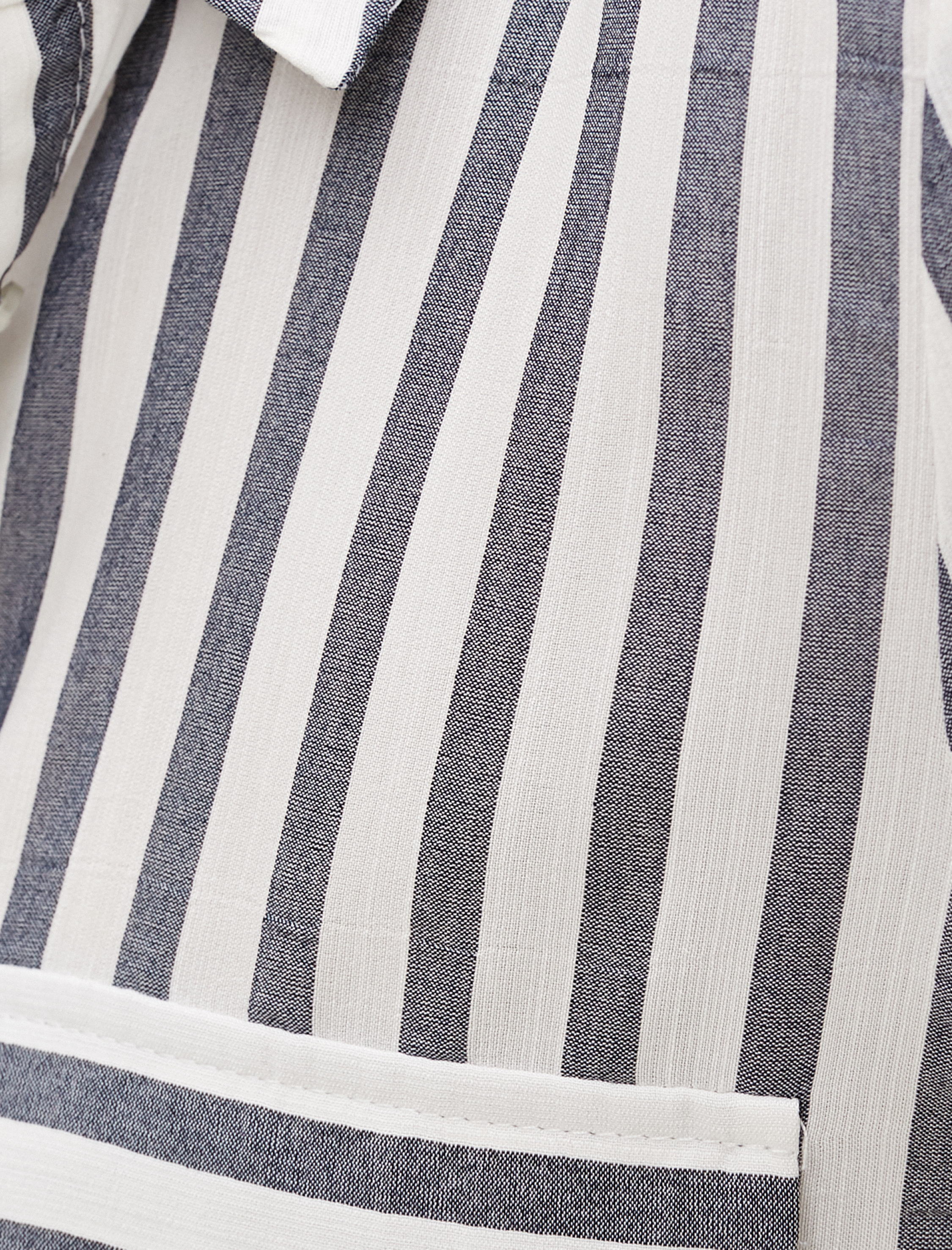   Cep Detaylı Çizgili Gömlek