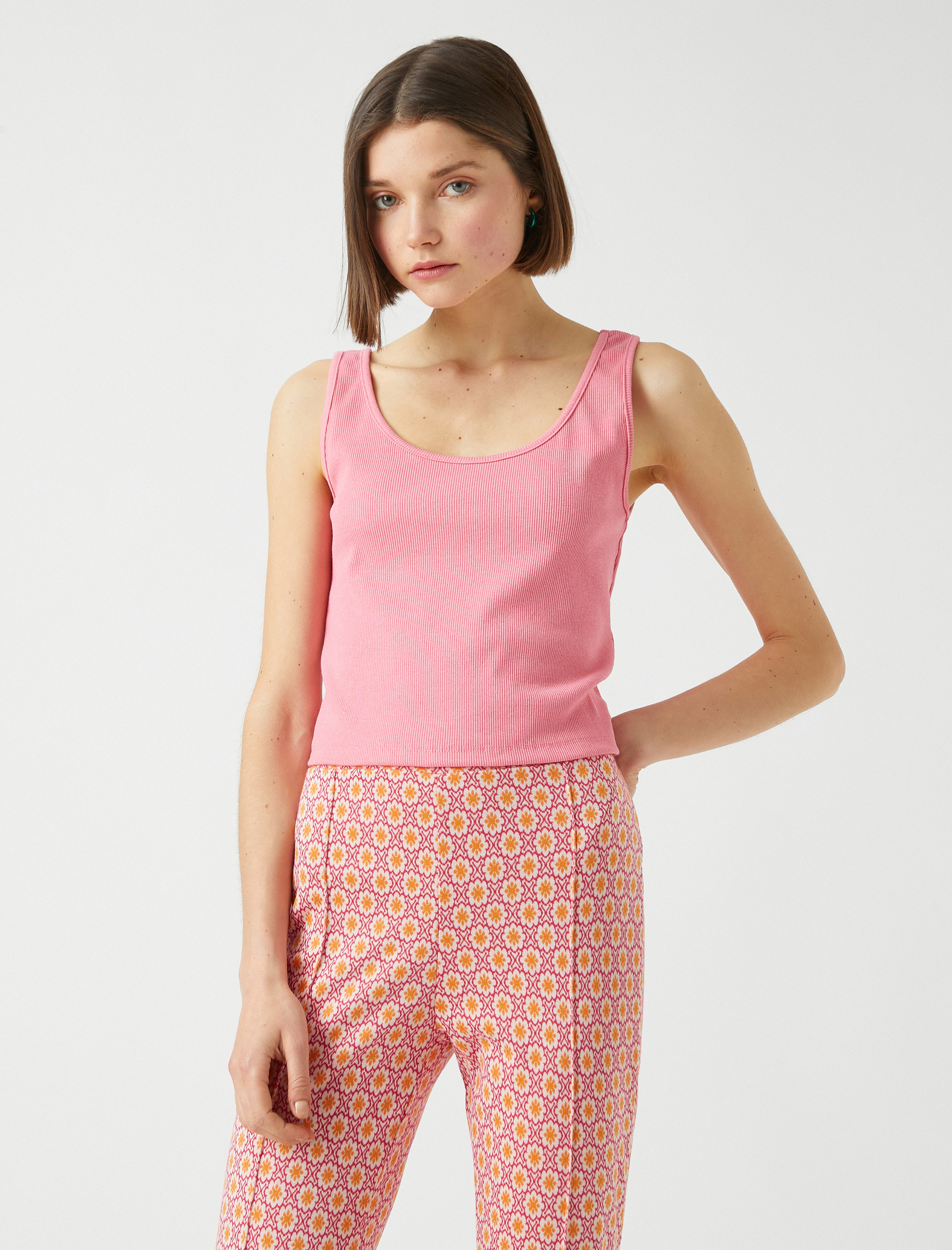   Askılı Kare Yaka Atlet