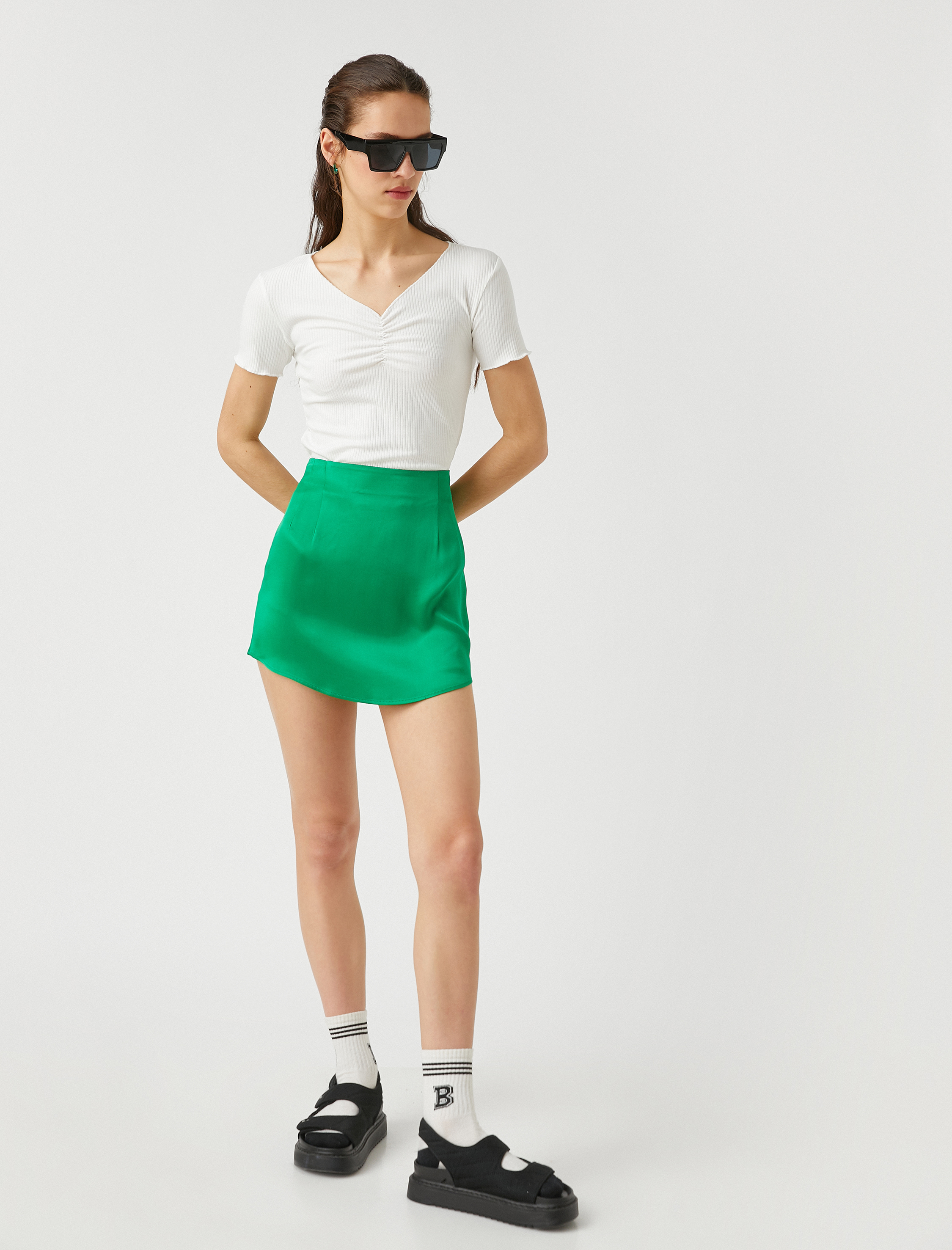   Kısa Kollu Fırfırlı Basic Tişört