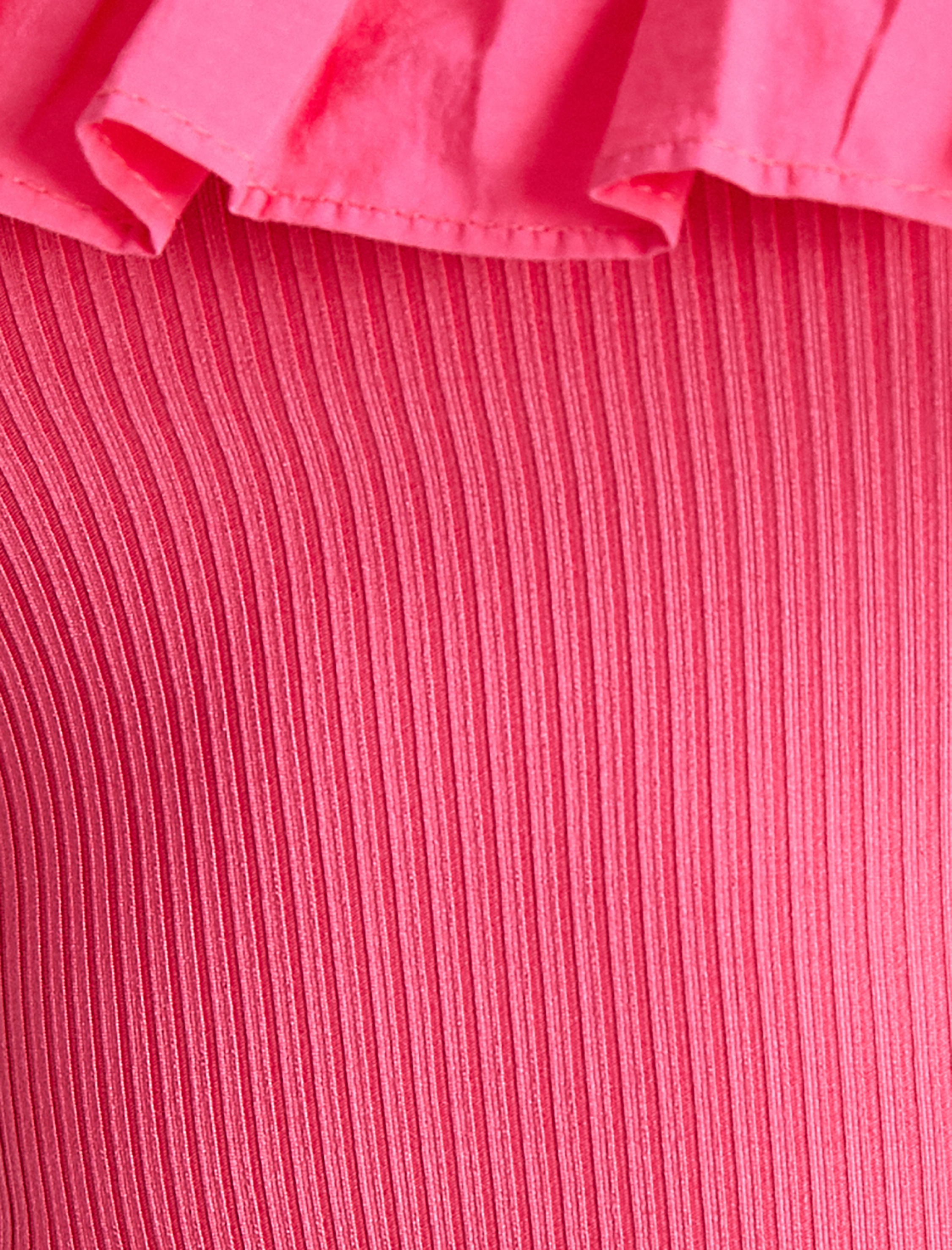   Straplez Atlet Fırfırlı