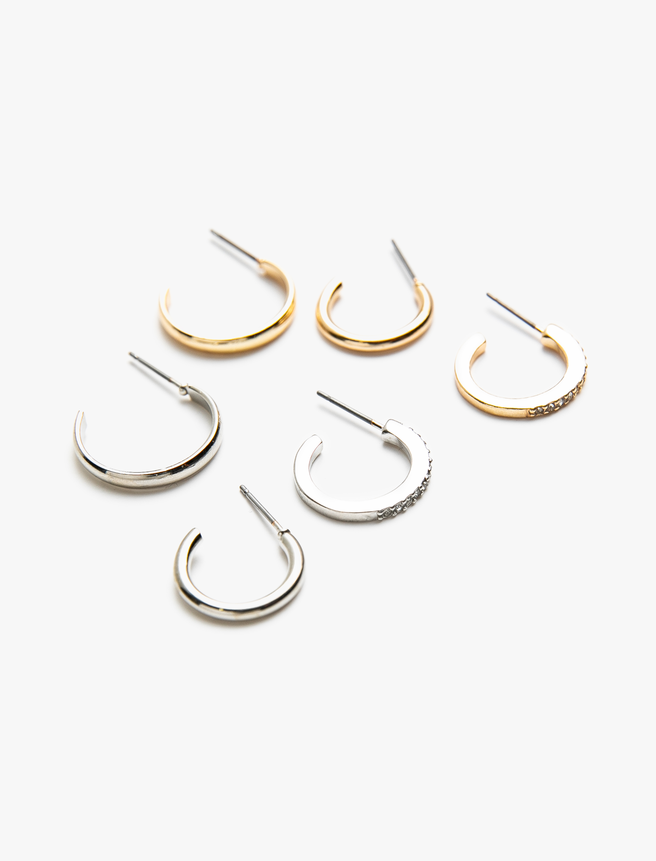  Kadın Çoklu Küpe Seti