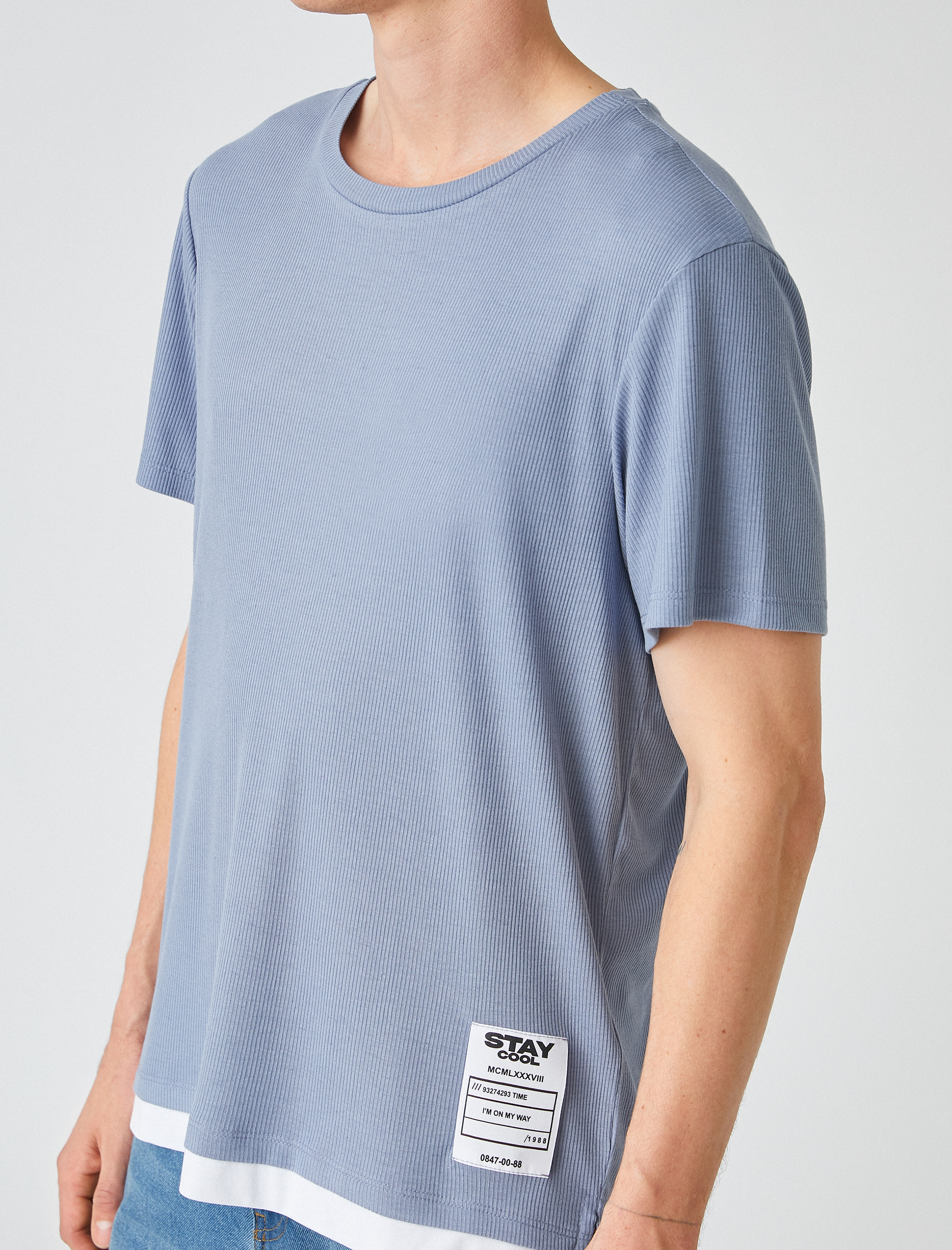   Oversize Etiketli Tişört