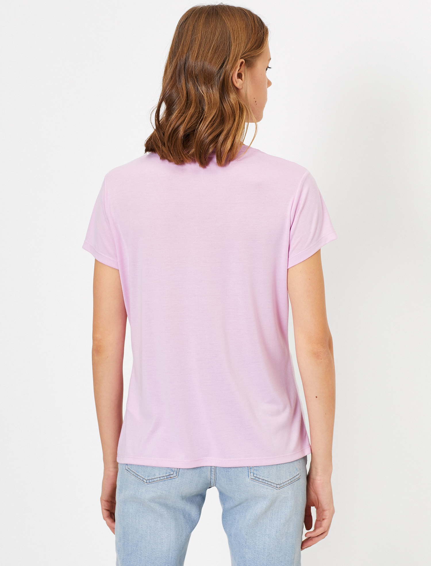   V Yaka Rahat Kalıp Basic Tişört