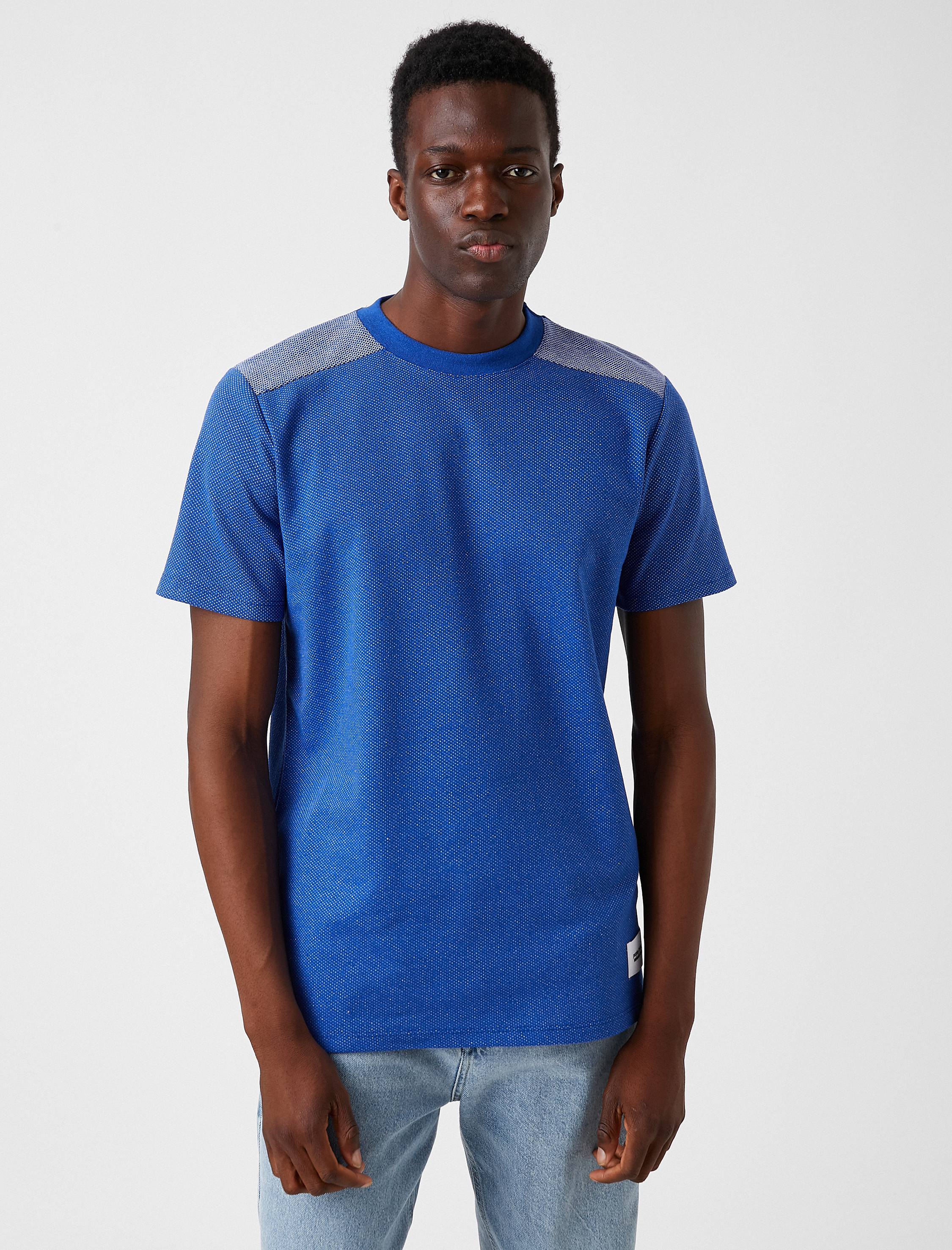   Omuz Detaylı Örme Tişört