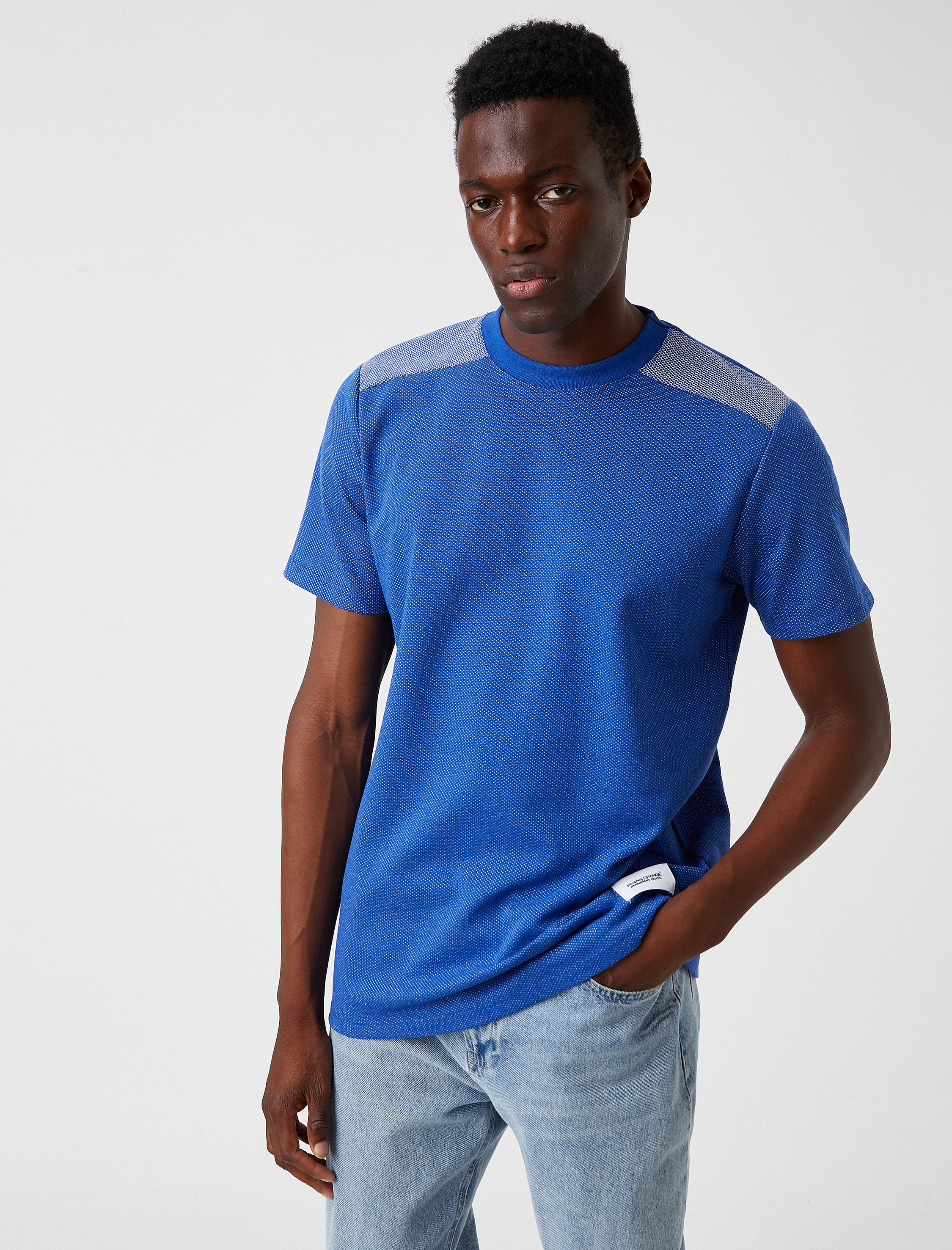   Omuz Detaylı Örme Tişört