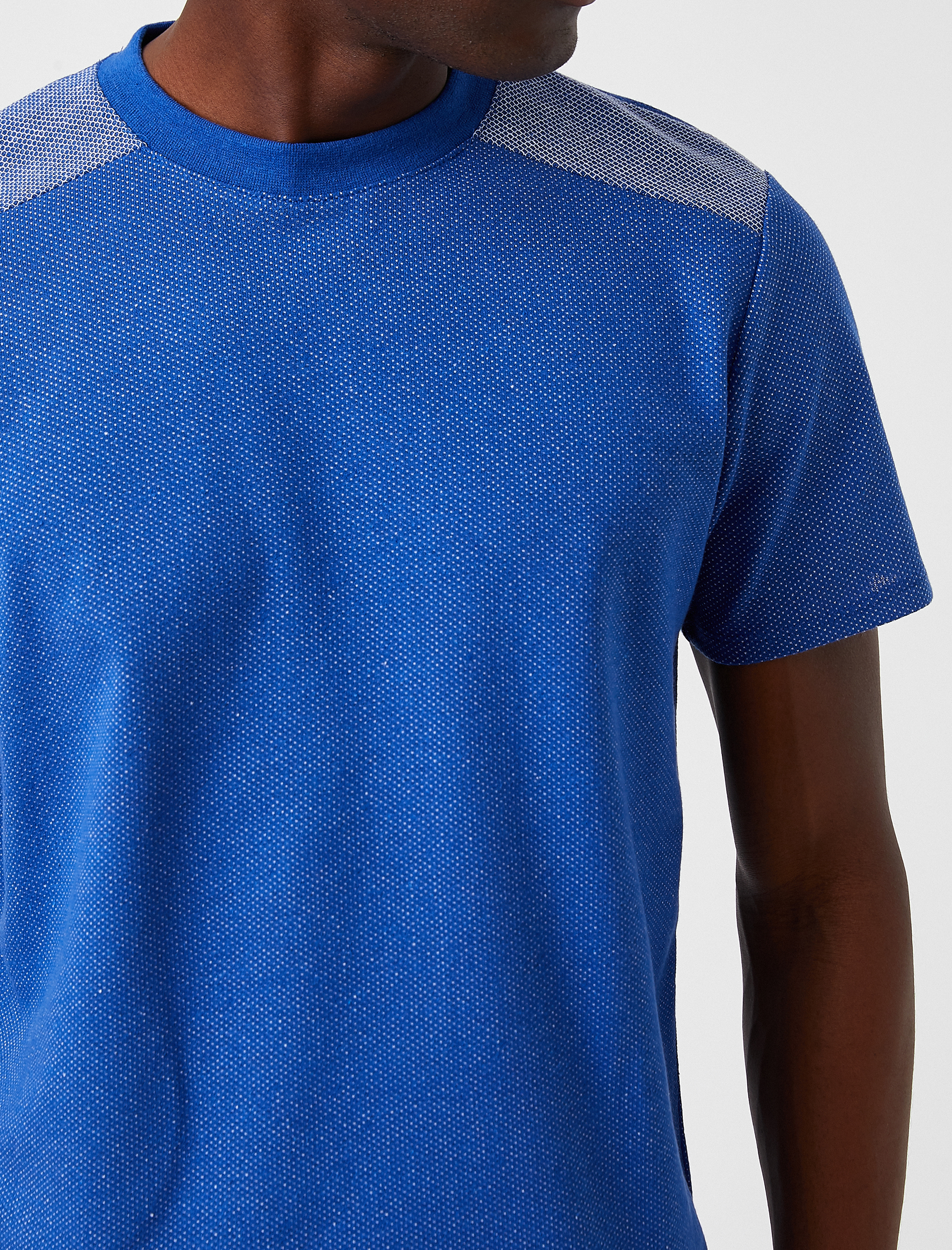   Omuz Detaylı Örme Tişört