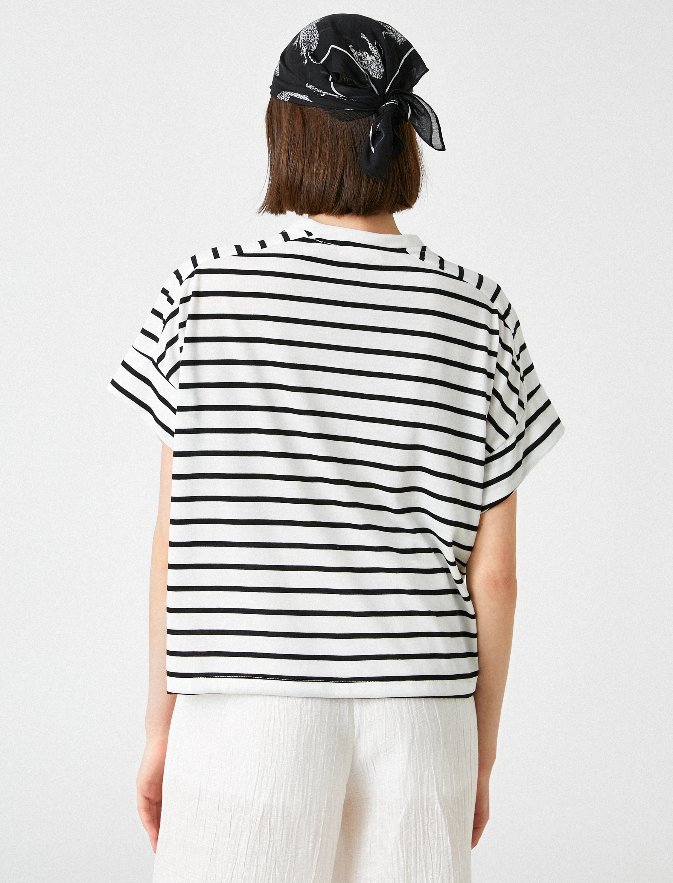   Bisiklet Yaka Kısa Kollu Çizgili Basic Tişört