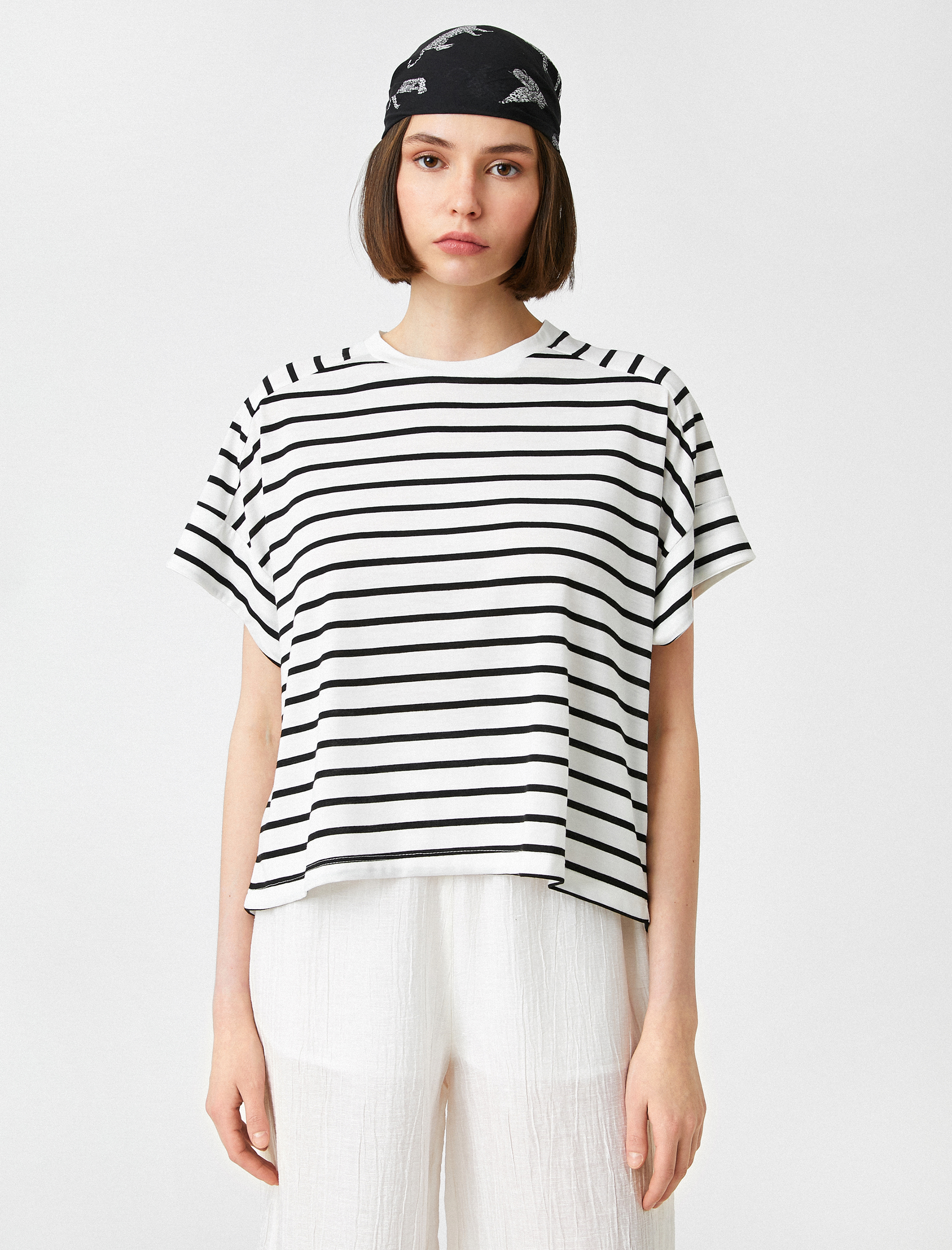   Bisiklet Yaka Kısa Kollu Çizgili Basic Tişört