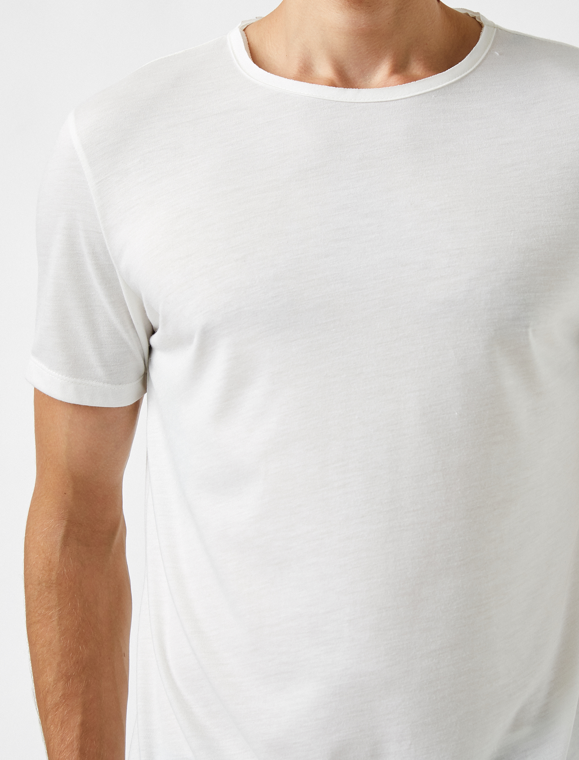   Basic Tişört Bisiklet Yaka