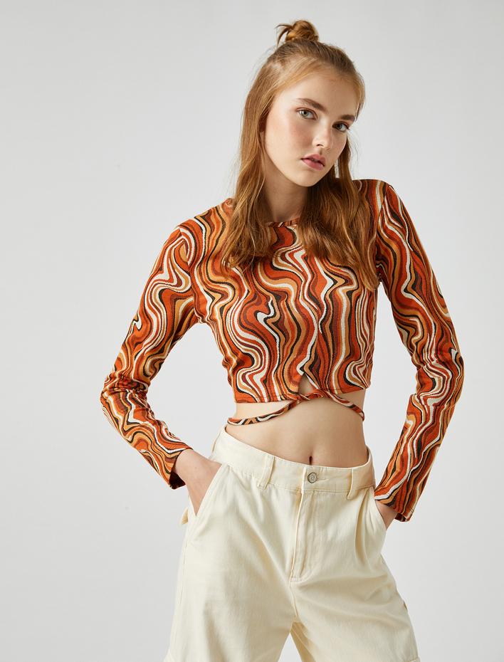  Uzun Kollu Tişört Crop Pencere Detaylı