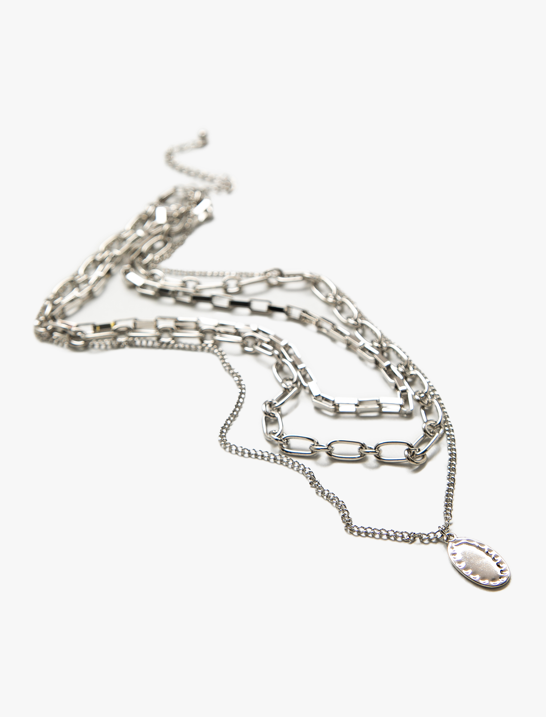  Kadın Üç Sıralı Zincir Çelik Kolye