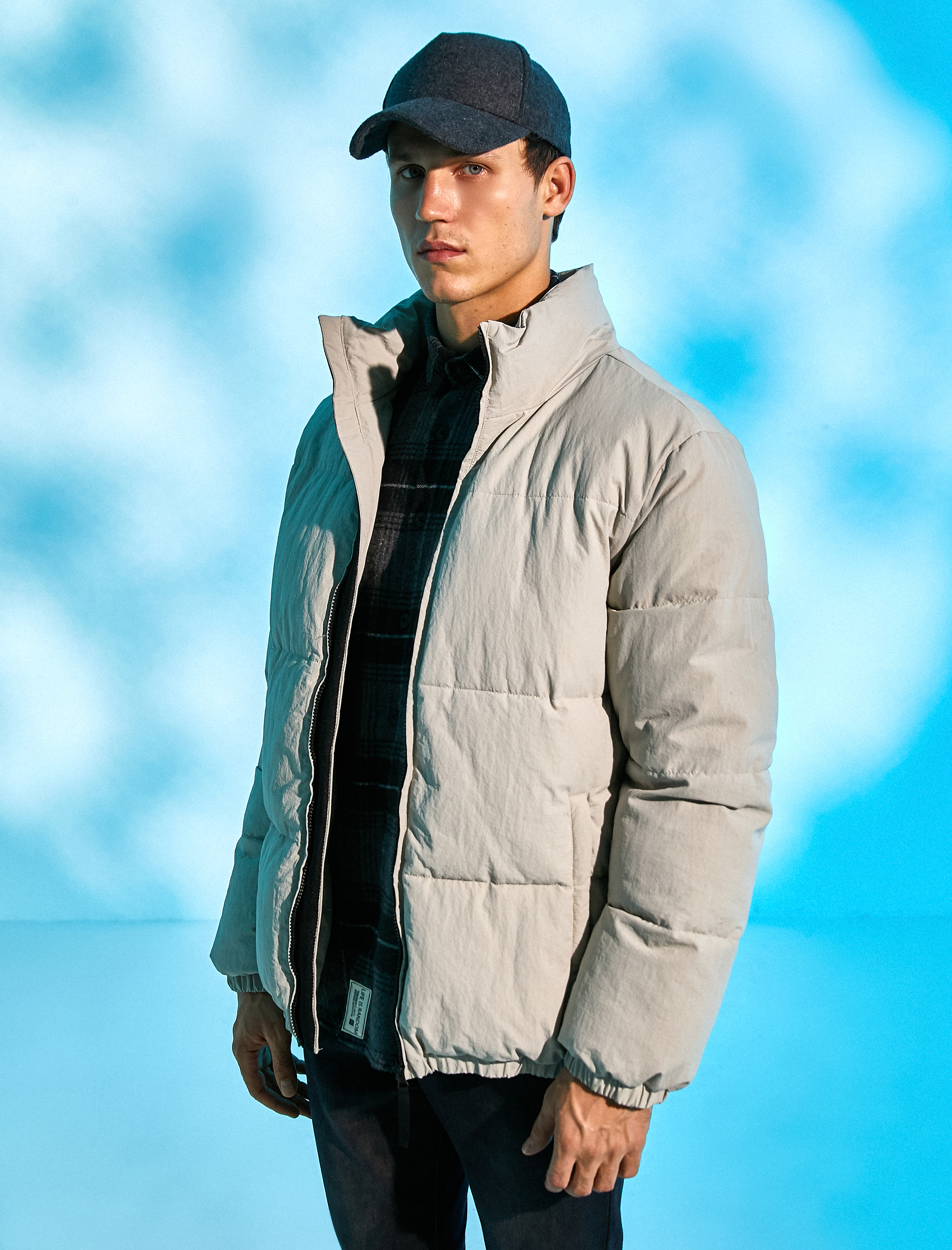   Şişme Mont Dik Yaka Fermuar Detaylı Su Geçirmez