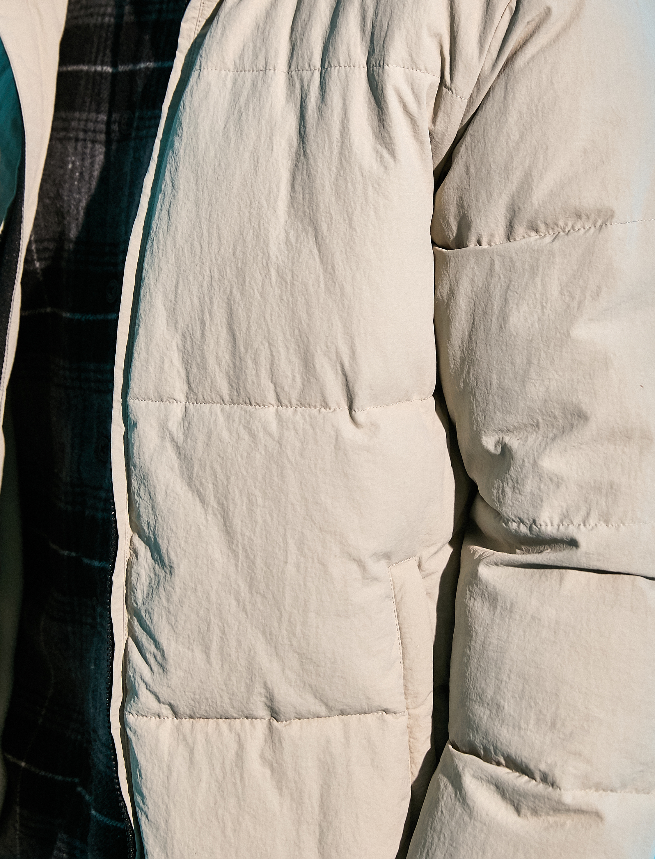   Şişme Mont Dik Yaka Fermuar Detaylı Su Geçirmez