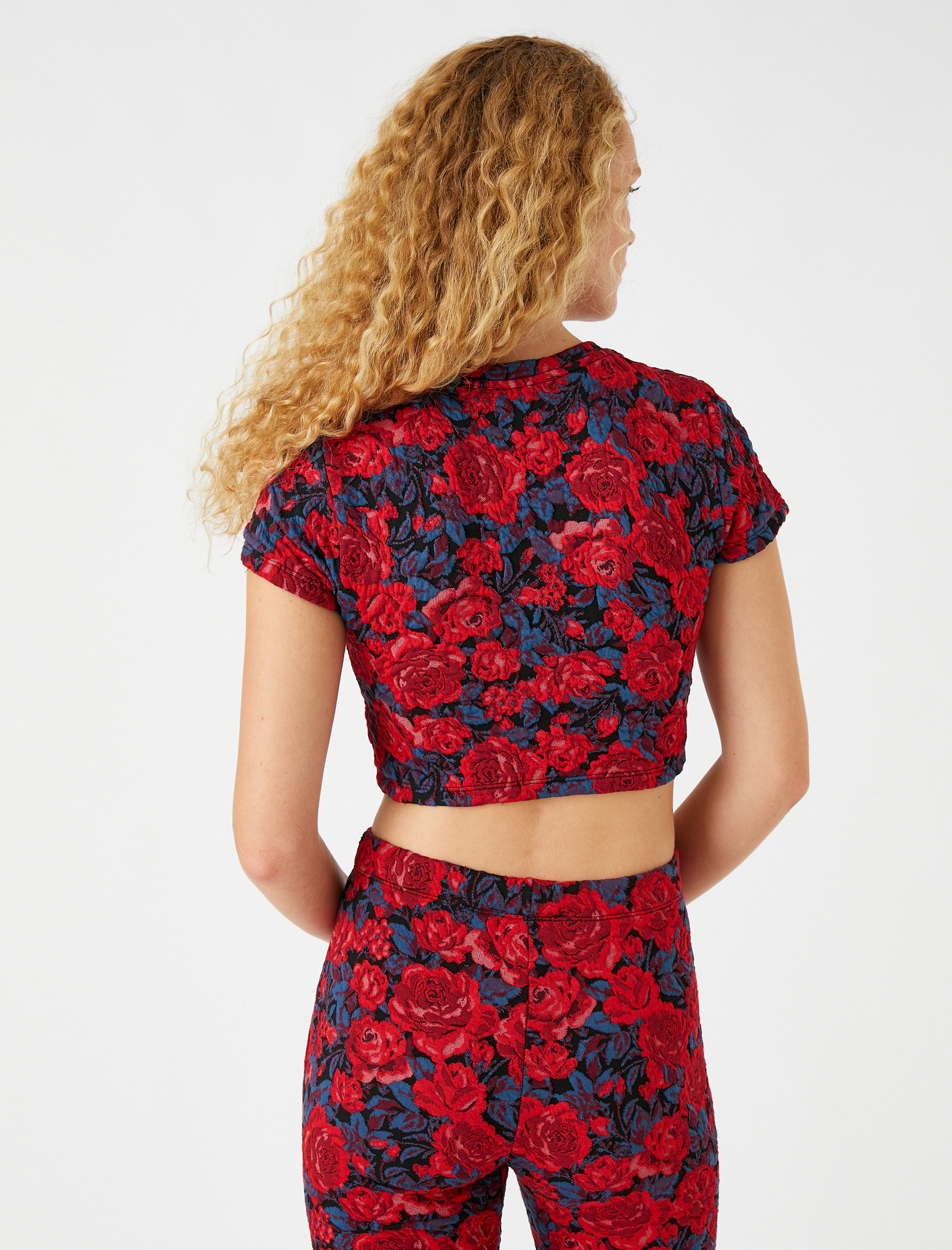   Çiçekli Crop Tişört Bisiklet Yaka