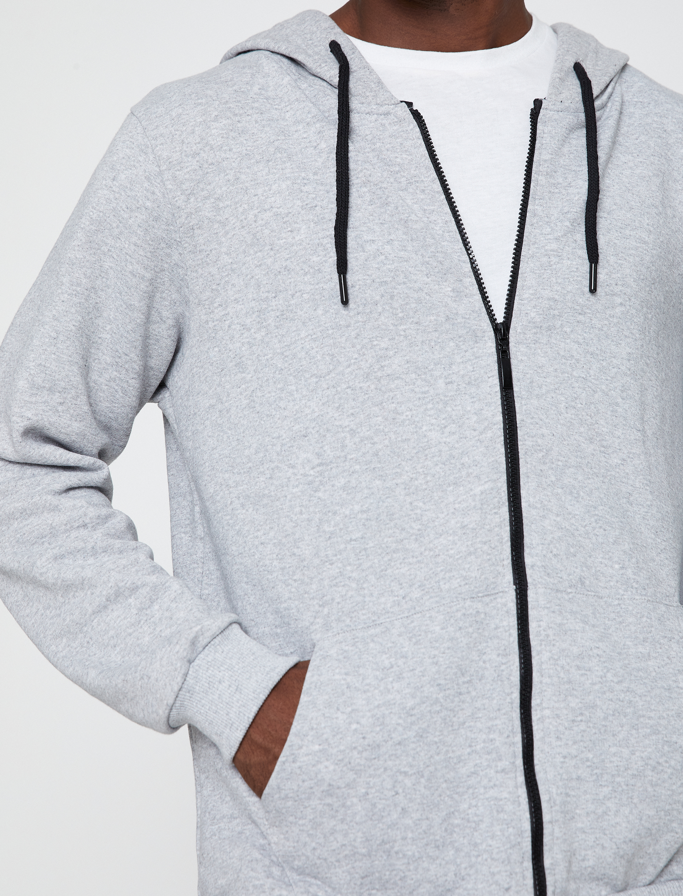 Fermuarlı Kapşonlu Sweatshirt