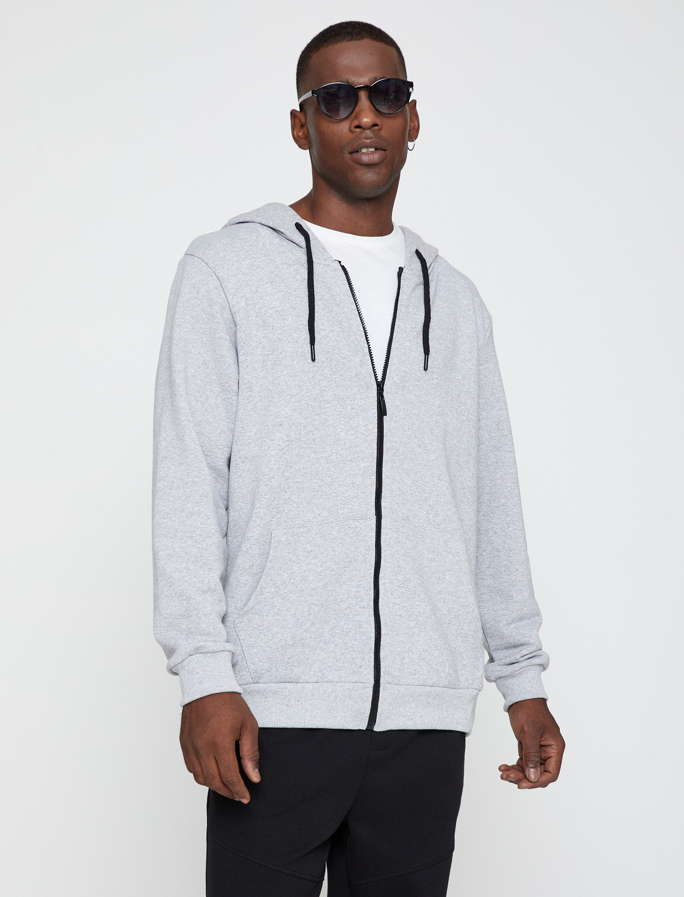 Fermuarlı Kapşonlu Sweatshirt
