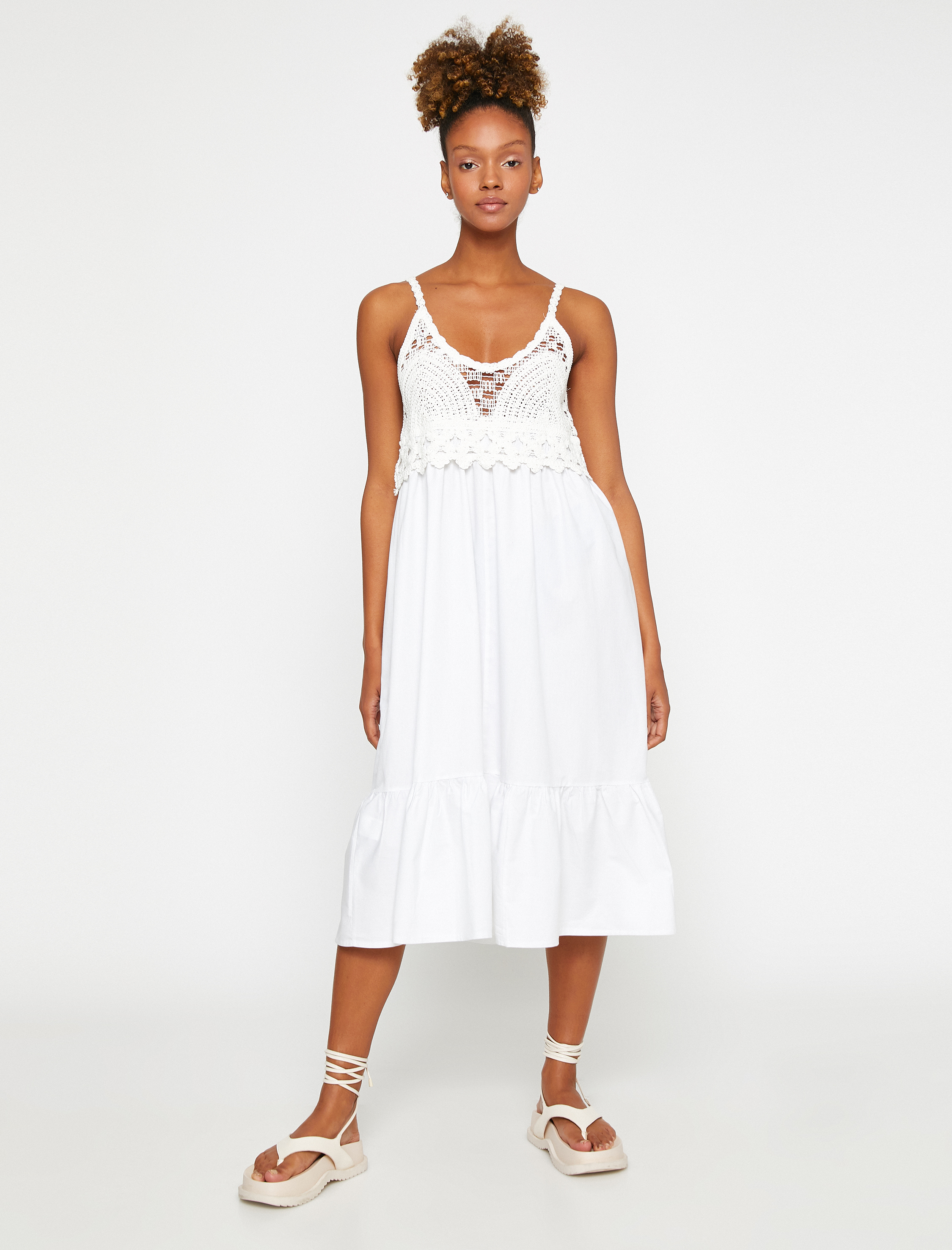 Kroşe Detaylı Midi Elbise Askılı Volanlı