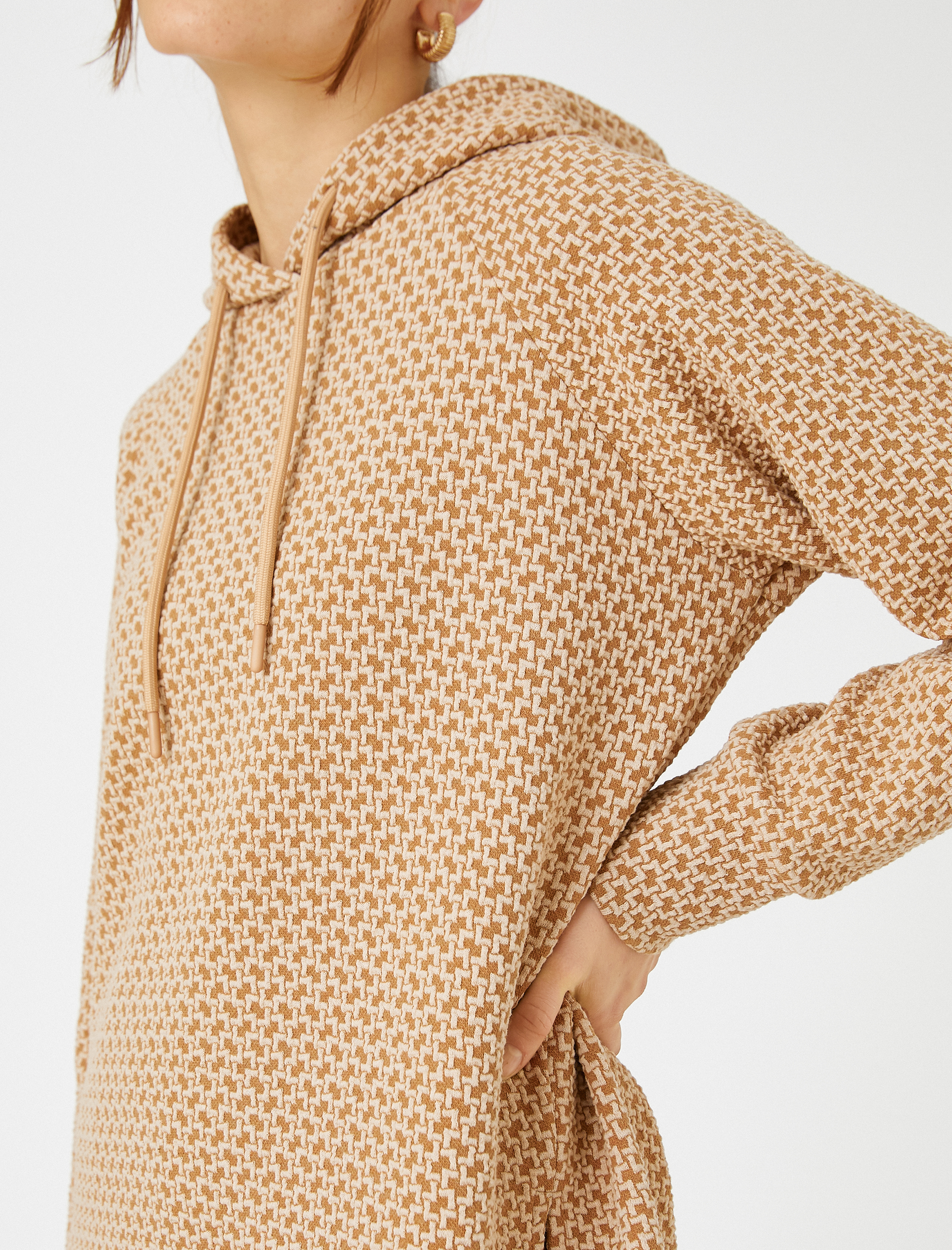   Kapüşonlu Uzun Sweatshirt Dokulu Yırtmaçlı