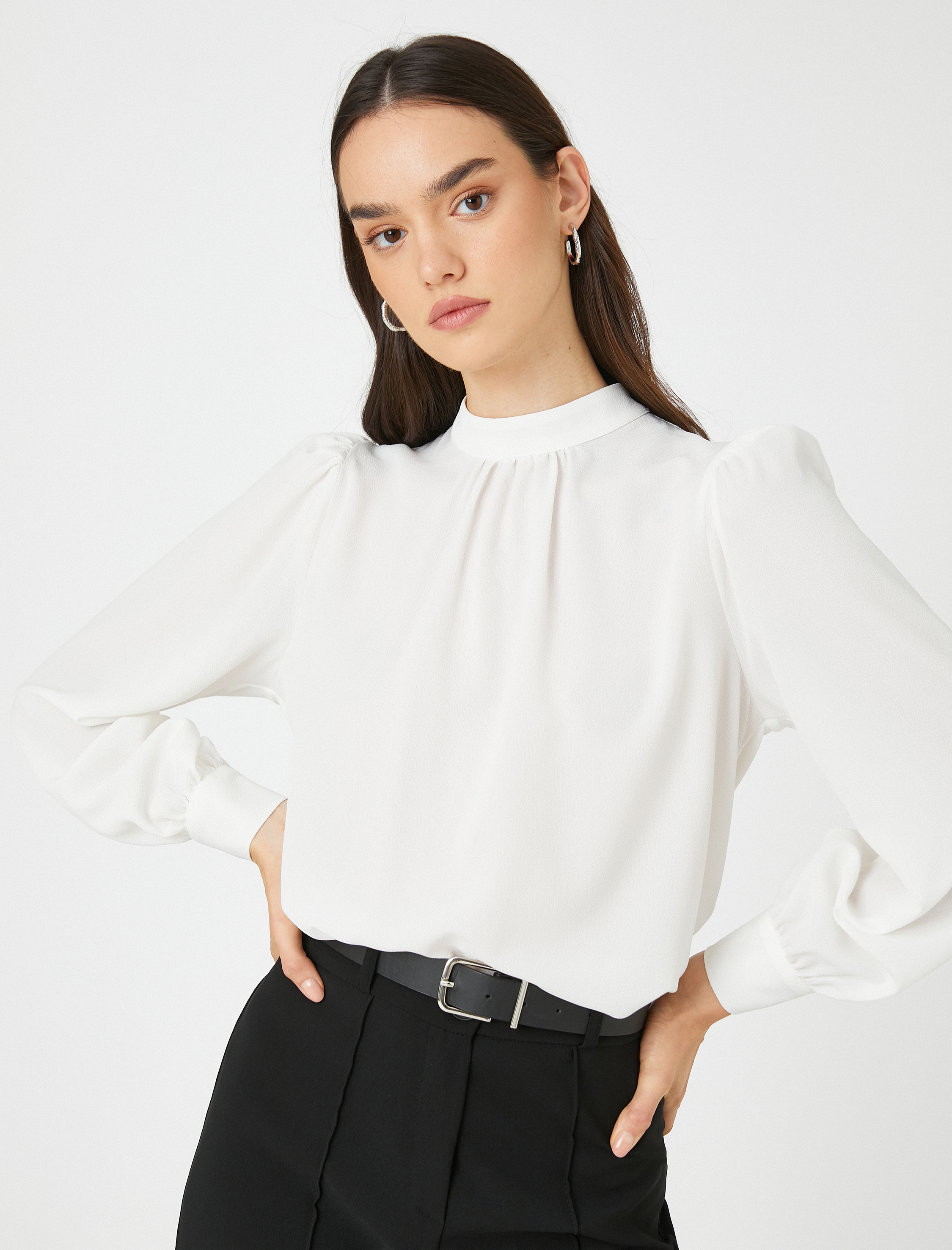   Drape Detaylı Bluz Dik Yaka Uzun Kollu