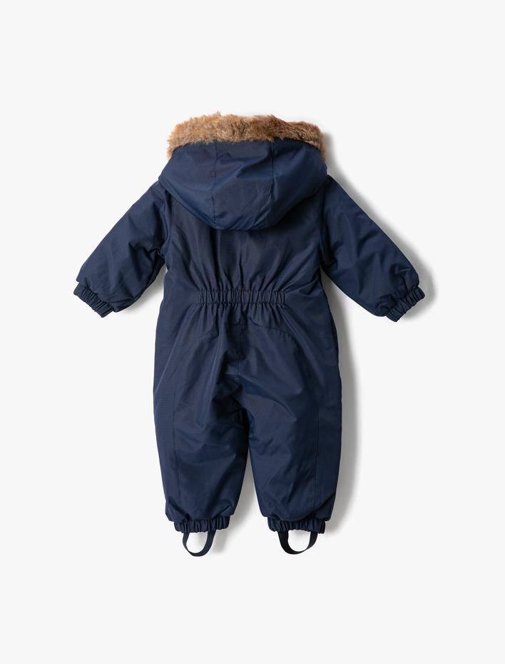 Erkek Bebek Astronot Tulum Kapşonlu Suni Kürk Detaylı Dolgulu Fermuarlı Dik Yaka