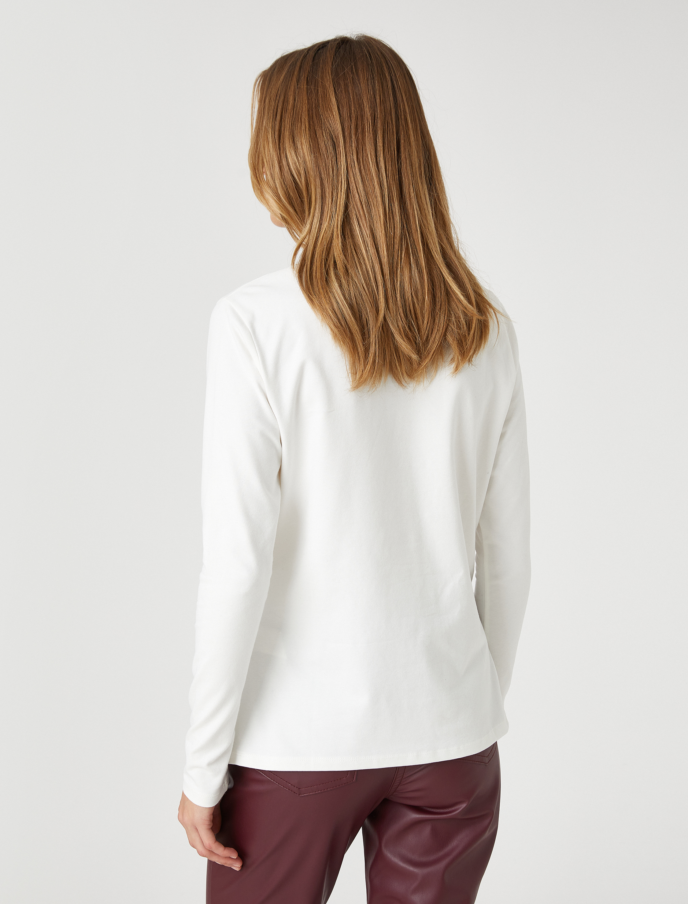   Uzun Kollu Tişört Minimal İşlemeli