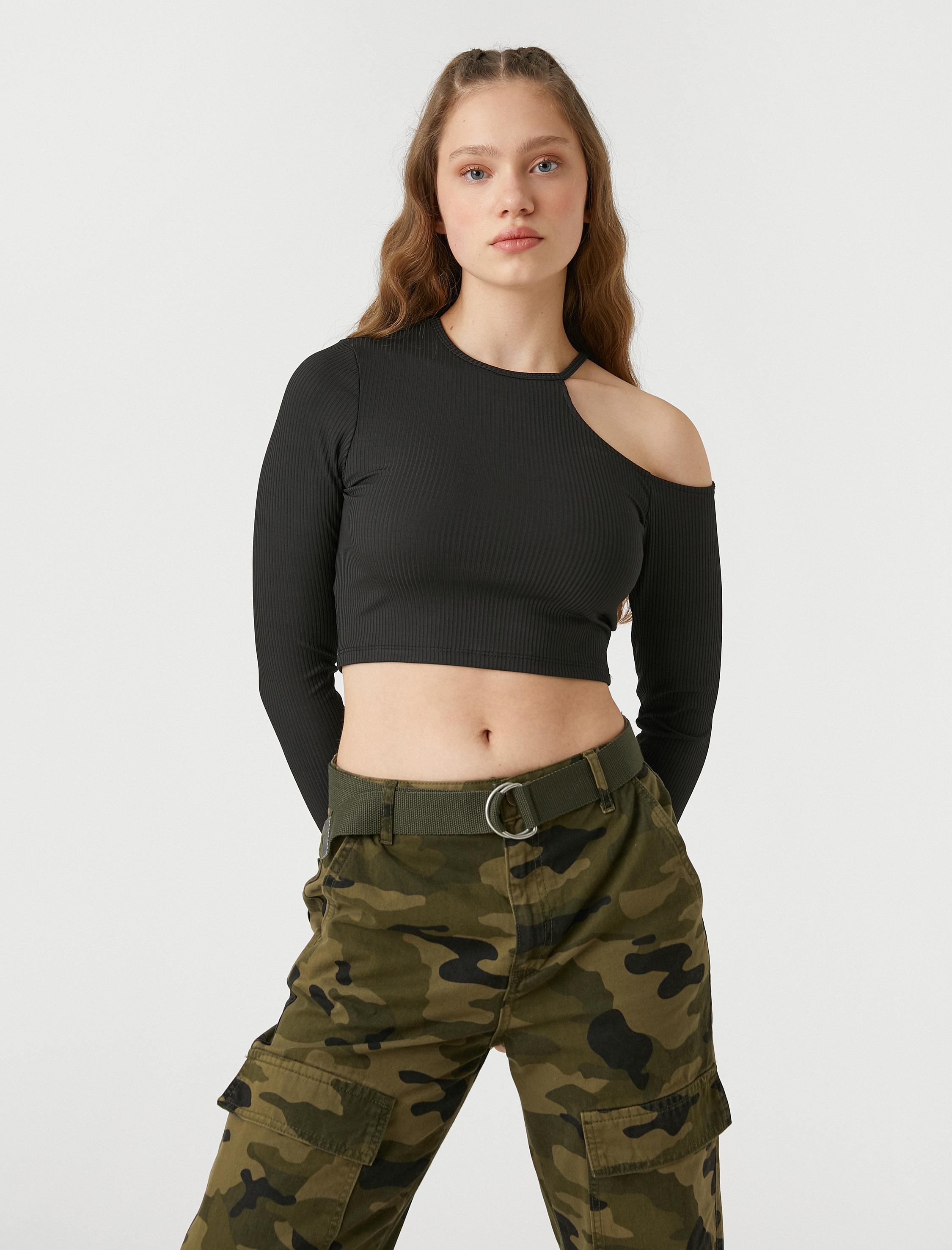   Uzun Kollu Tişört Crop Pencere Detaylı Bisiklet Yaka