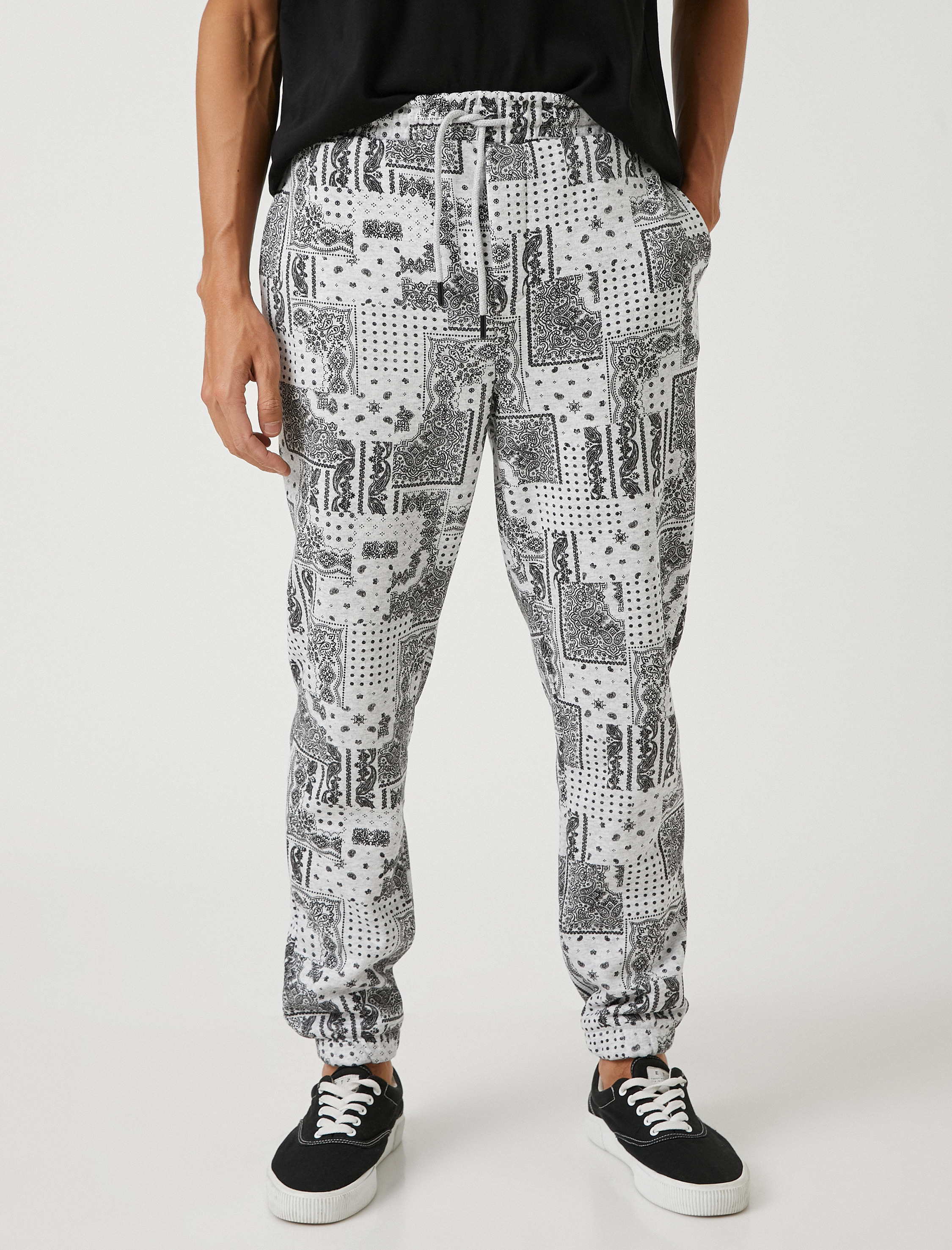   Şal Desenli Eşofman Altı Beli Bağcıklı Cep Detaylı