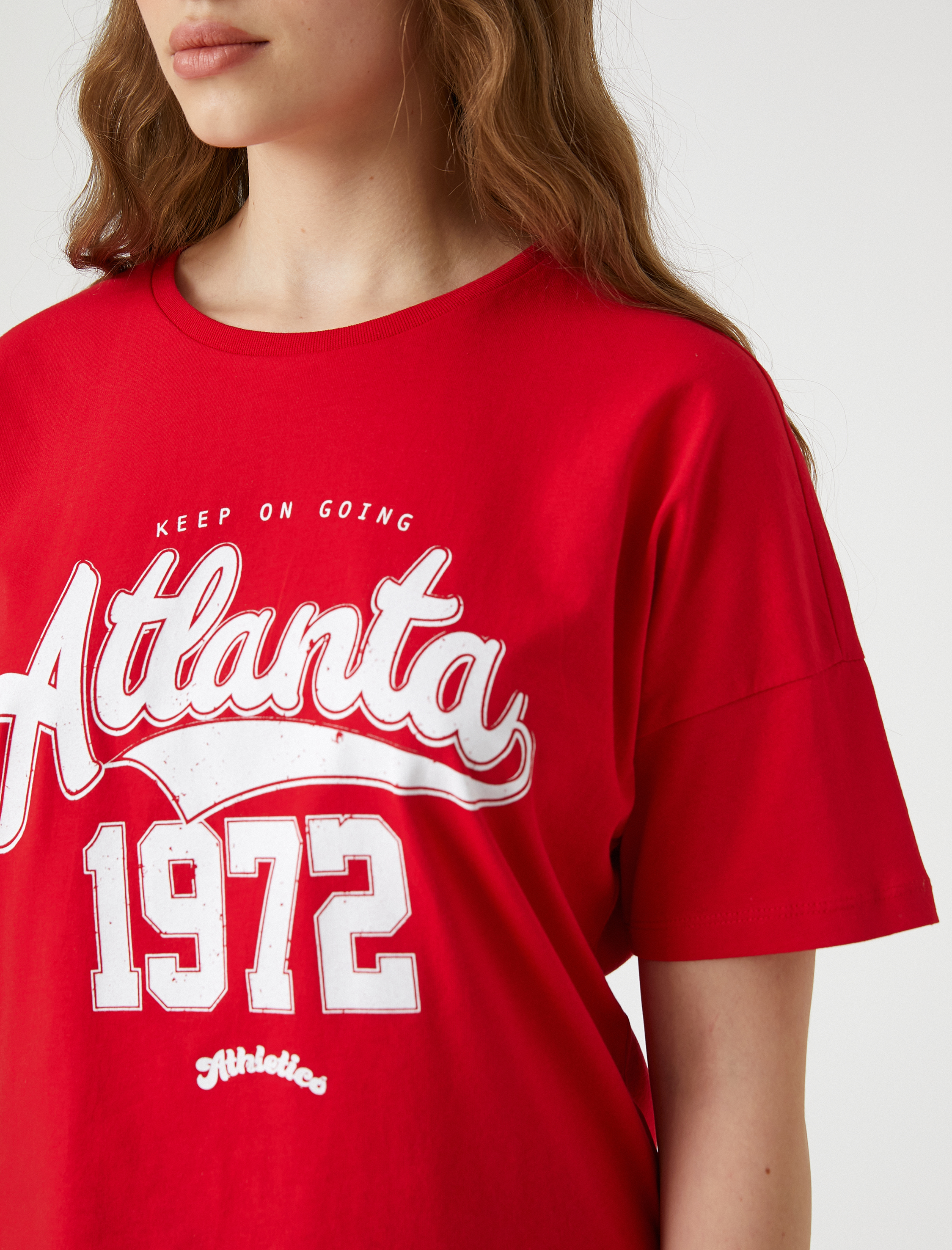   Kolej Baskılı Tişört Bisiklet Yaka Kısa Kollu