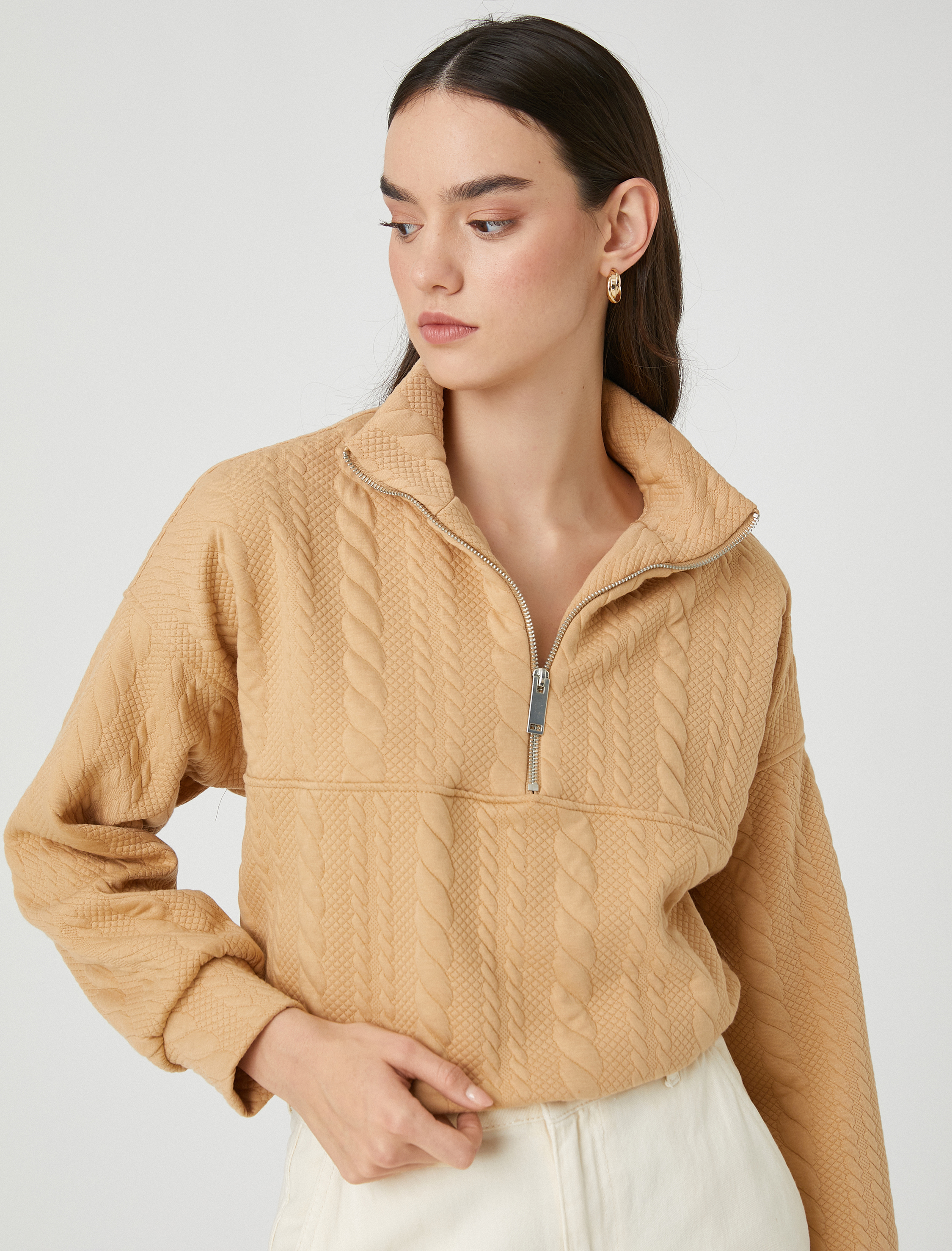   Dik Yaka Yarım Fermuarlı Sweatshirt Örgü Desenli