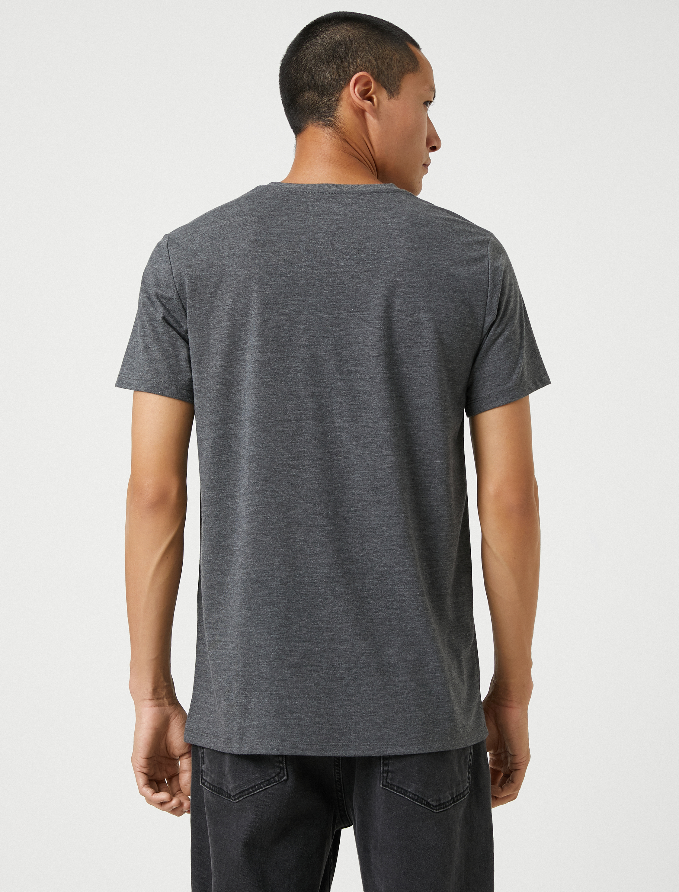 Basic Tişört Slim Fit Bisiklet Yaka Kısa Kollu Pamuklu
