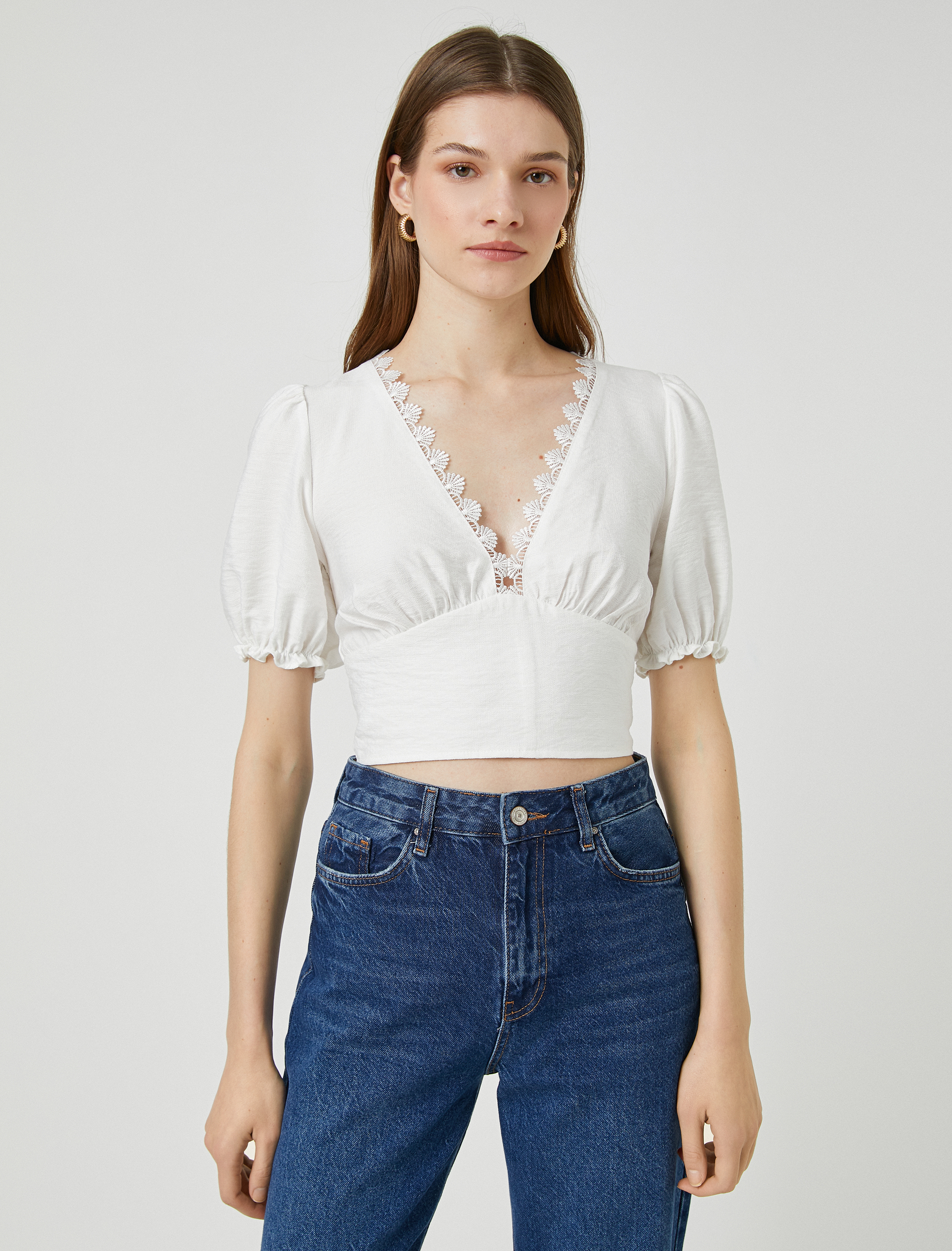   Crop Bluz Dantel Detaylı V Yaka