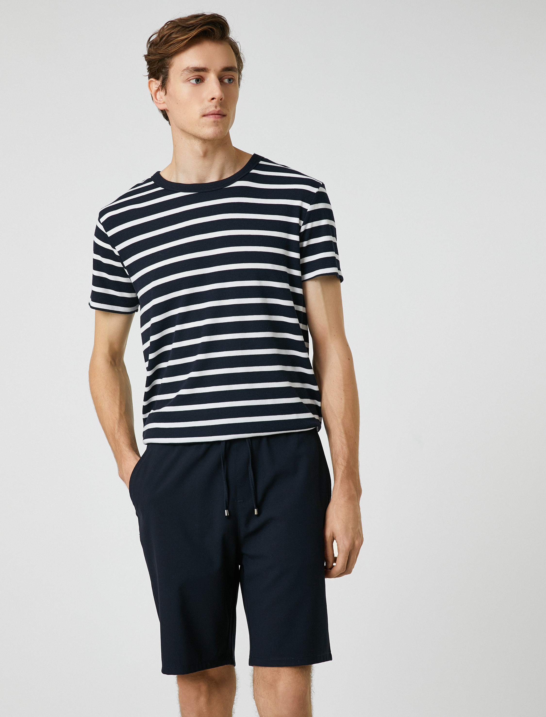   Basic Dokuma Şort Beli Bağcıklı Cep Detaylı