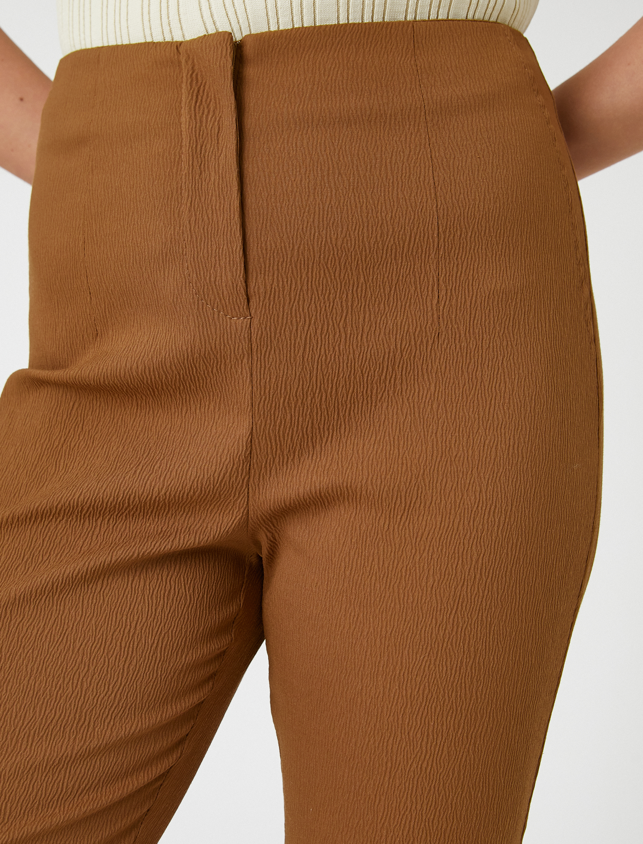   Dikiş Detaylı Kumaş Pantolon Dar Paça