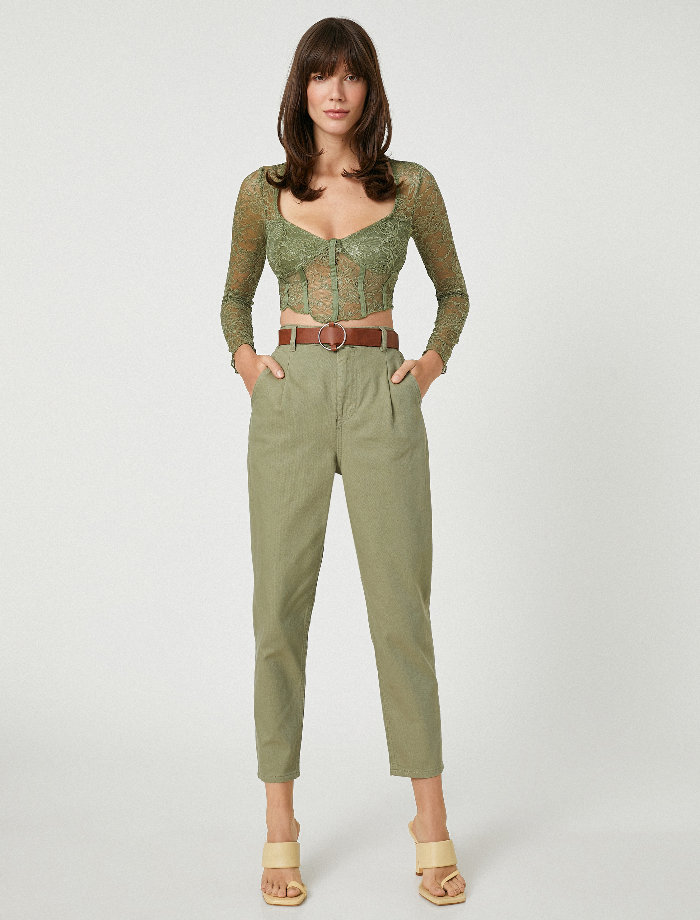   Havuç Pantolon Kemer Detaylı Yüksek Bel Cepli