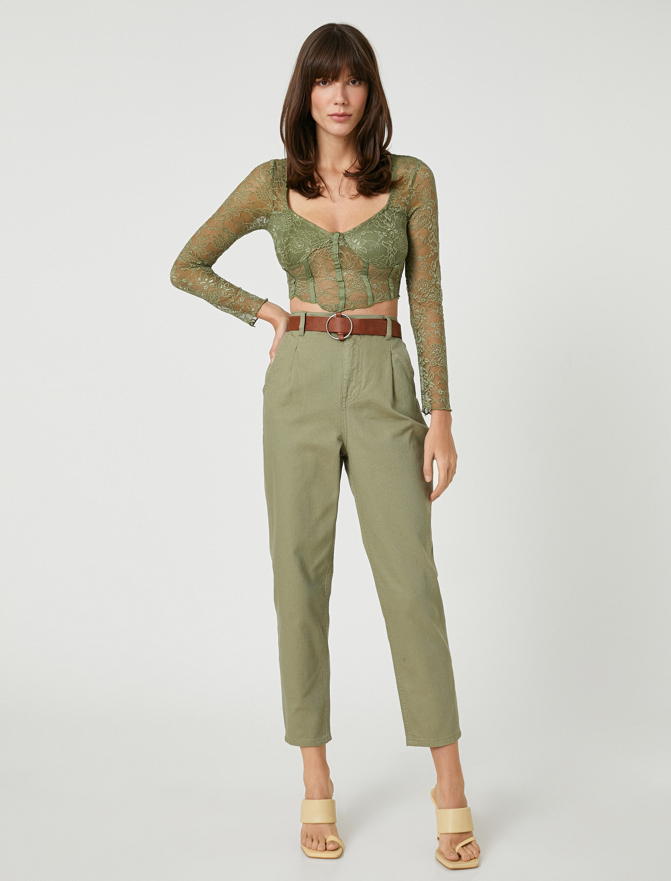   Havuç Pantolon Kemer Detaylı Yüksek Bel Cepli