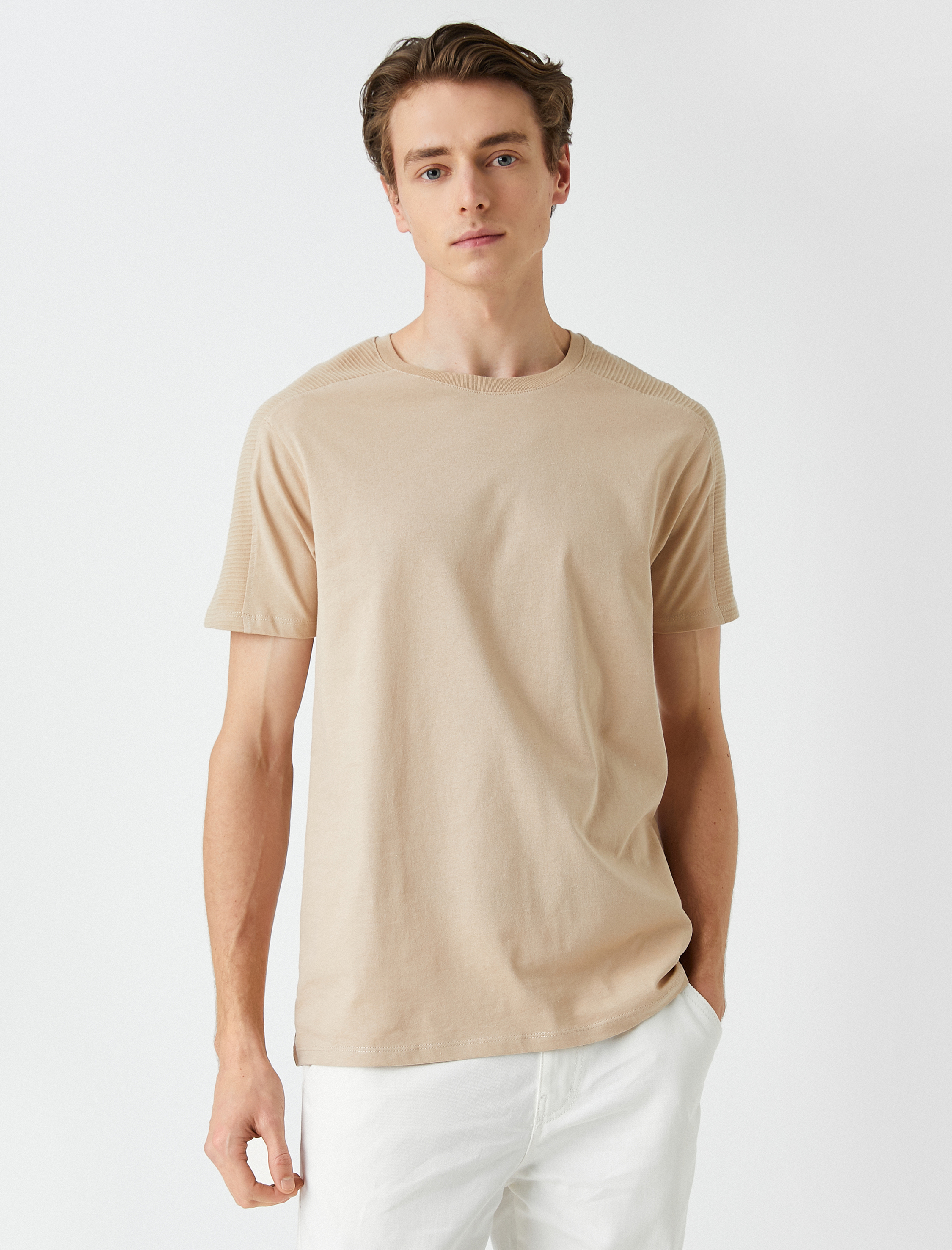   Bisiklet Yaka Tişört Dokulu Kısa Kollu Dar Kesim