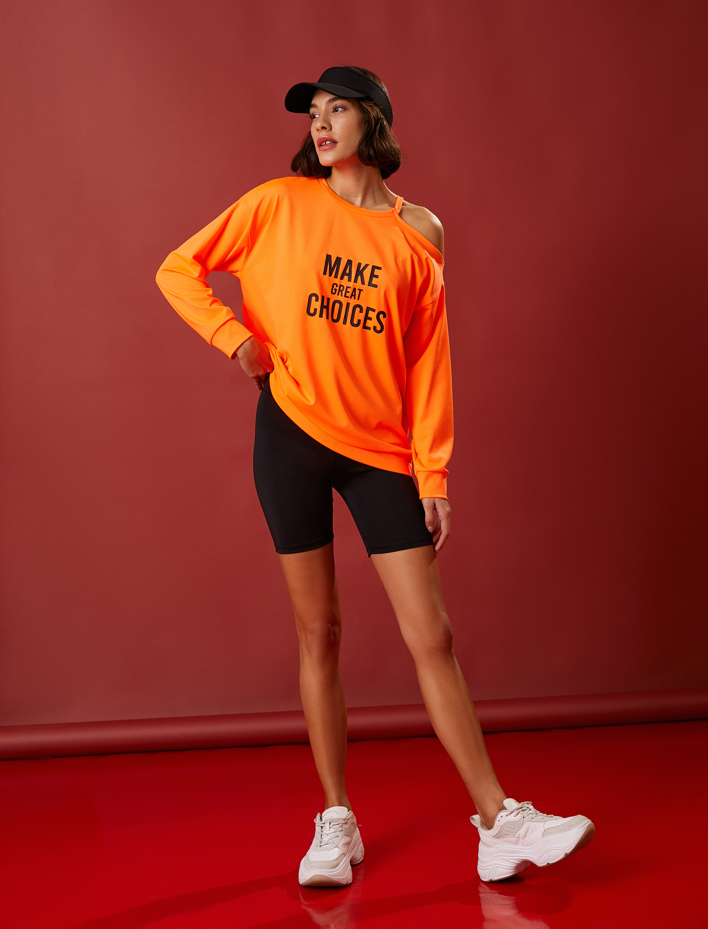 Oversize Spor Sweatshirt Baskılı Pencere Detaylı