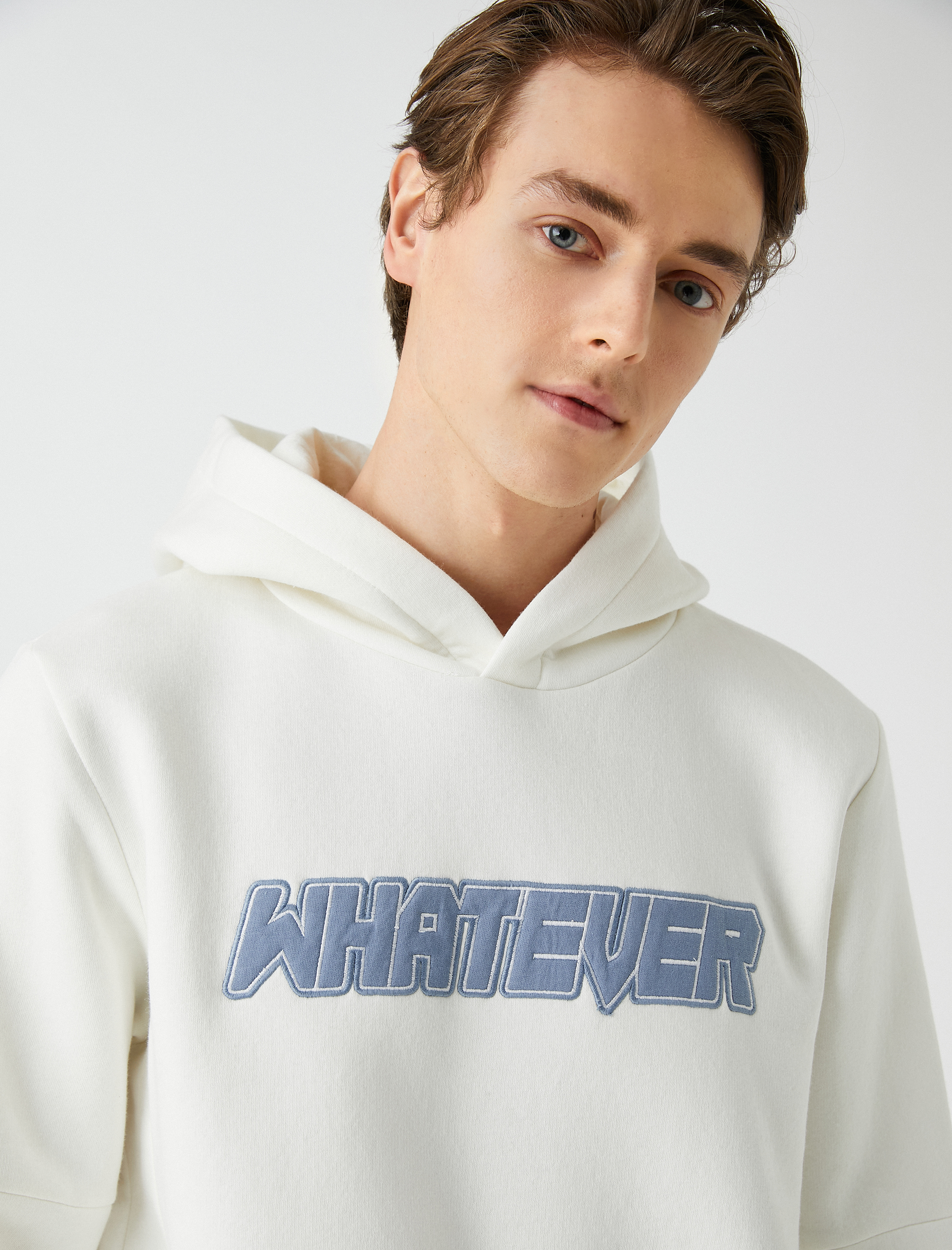   Kapşonlu Oversize Sweatshirt Slogan İşlemeli Cep Detaylı Şardonlu