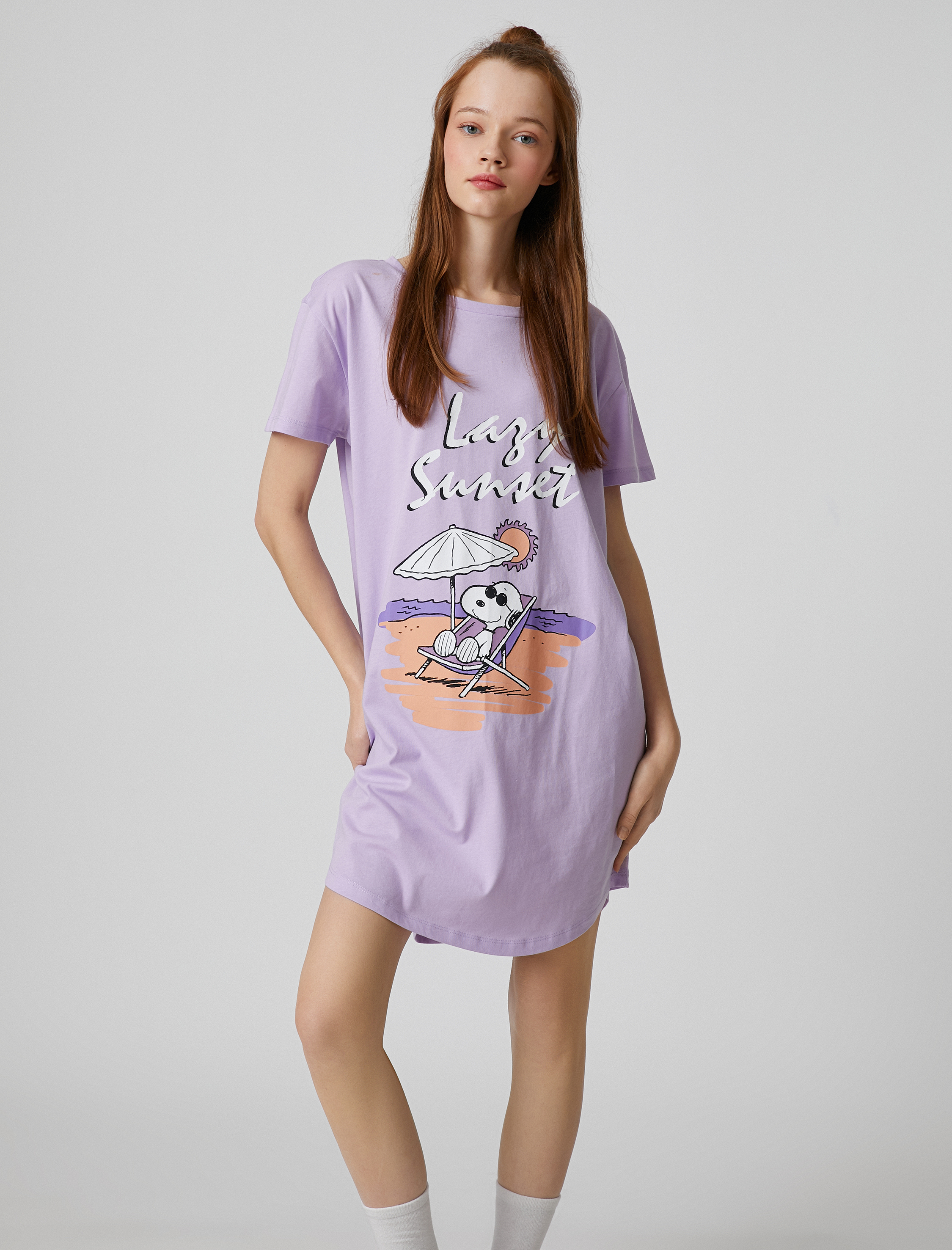 Koton Kadın Snoopy Baskılı Gecelik Lisanslı Kısa Kollu Bisiklet Yaka -1