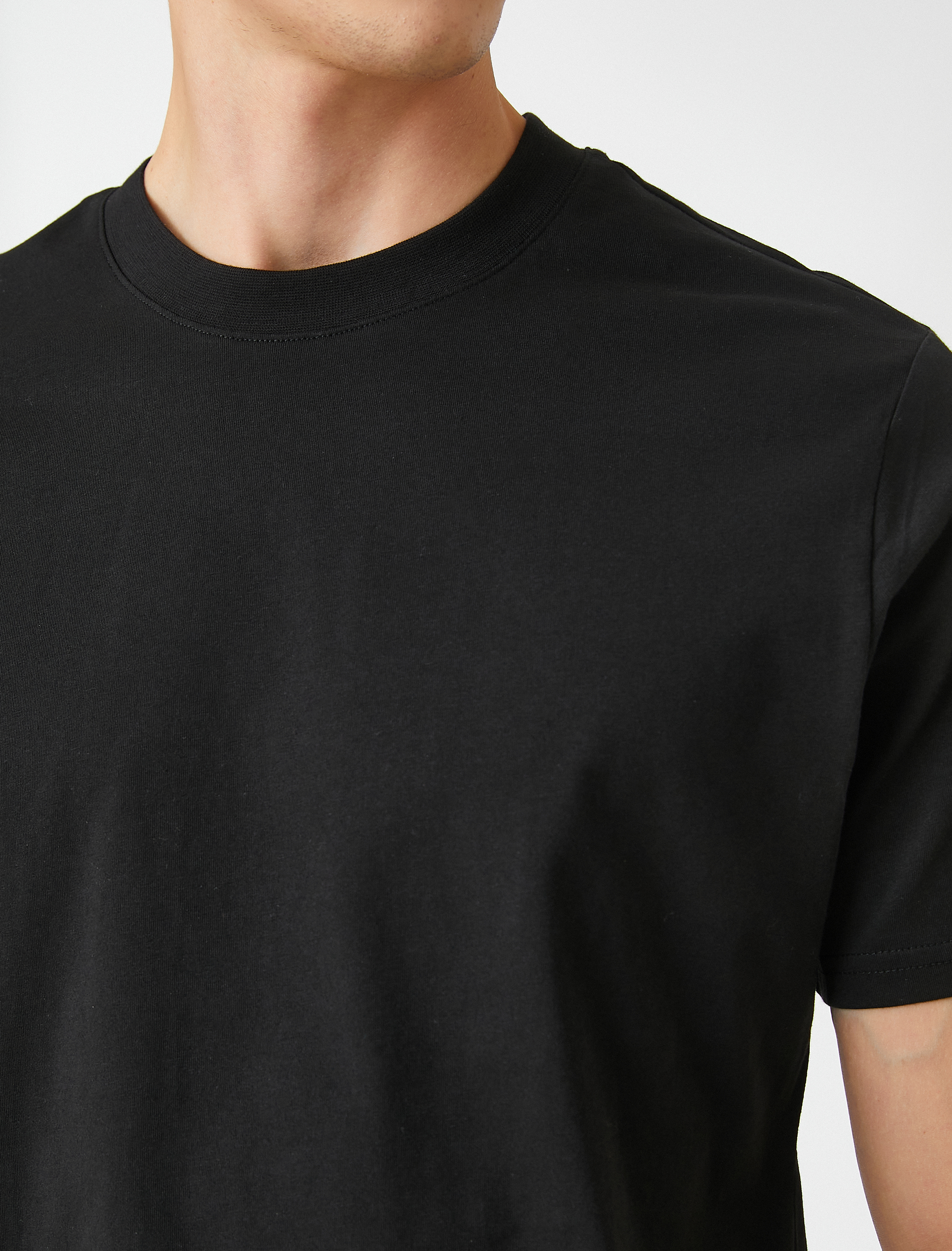   Basic Tişört Bisiklet Yaka Kısa Kollu