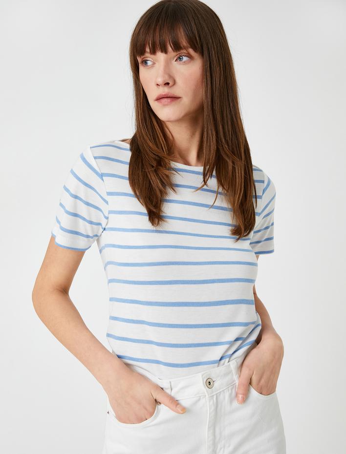  Kayık Yaka Tişört Kısa Kollu