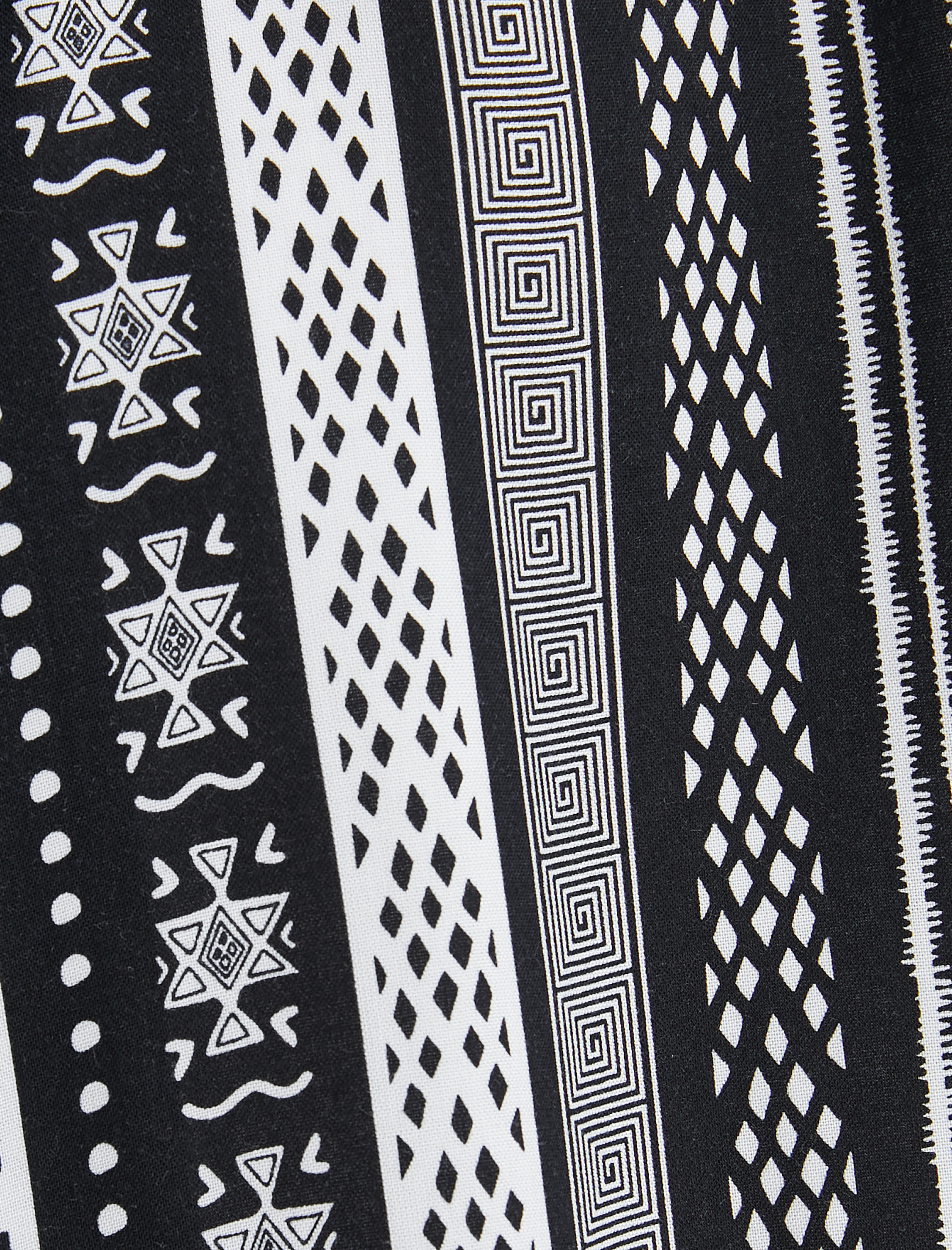   Yazlık Gömlek Kısa Kollu Devrik Yaka Etnik Baskı Detaylı