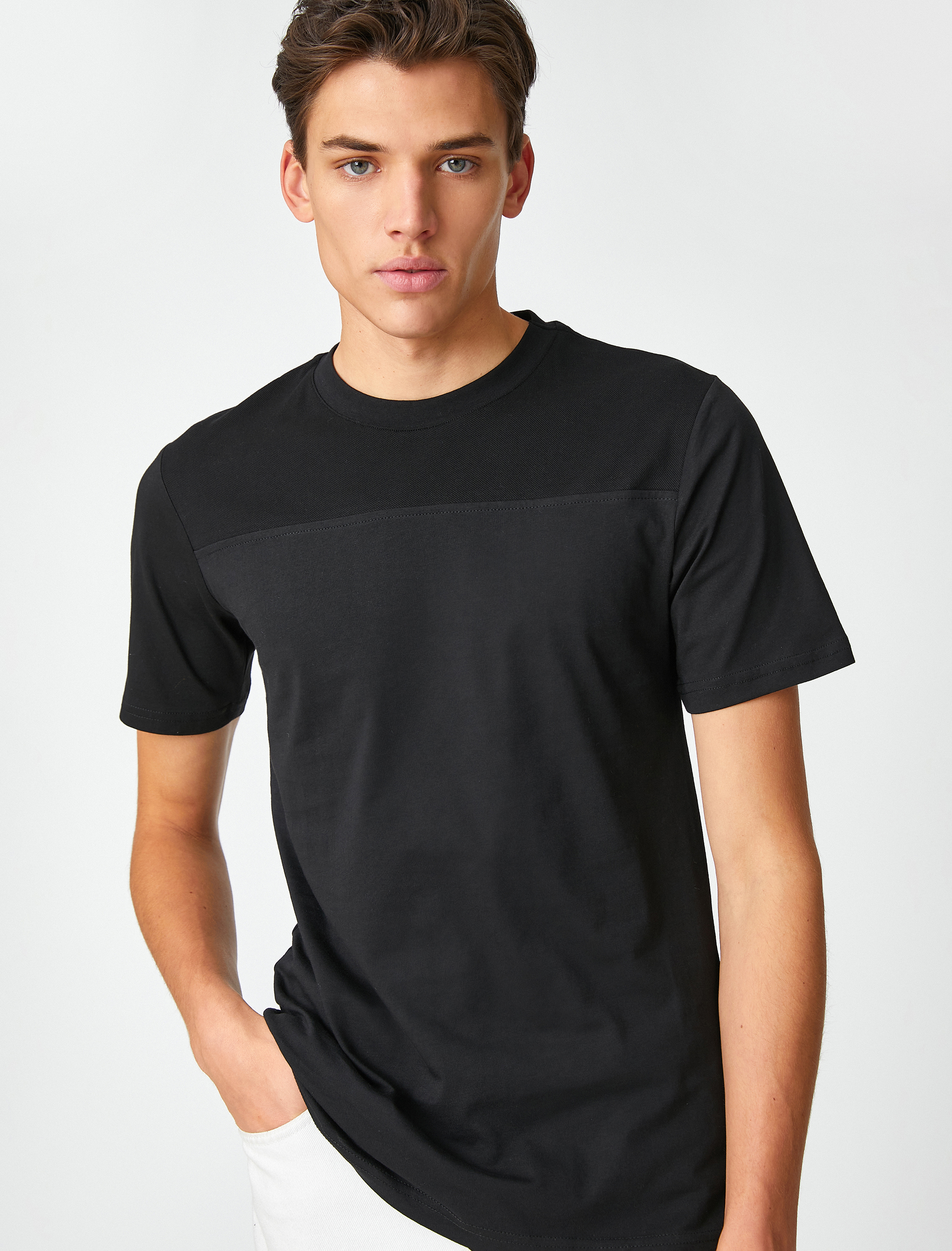   Bloklu Tişört Bisiklet Yaka Kısa Kollu Dikiş Detaylı