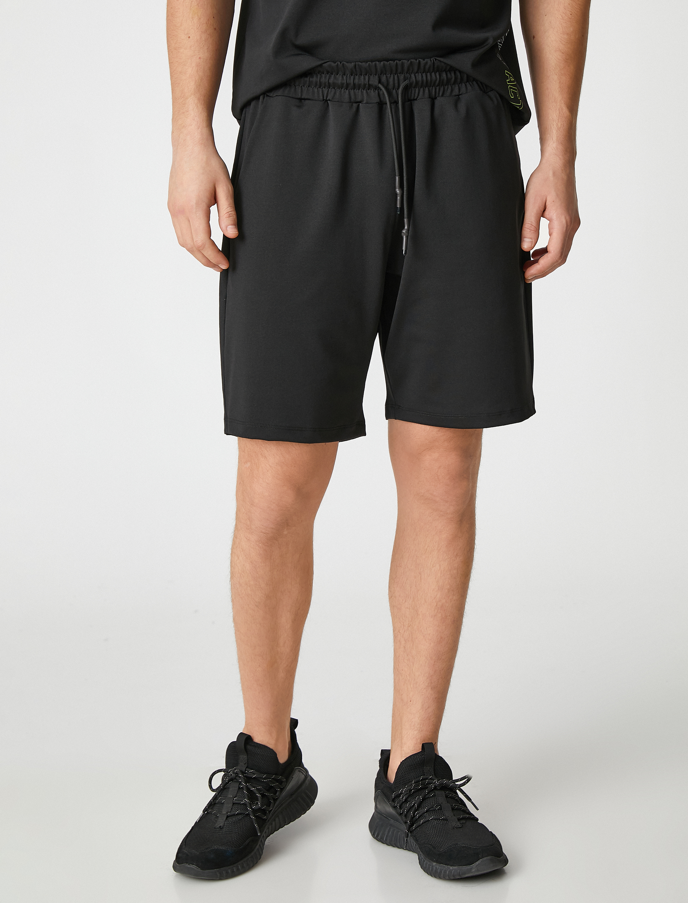   Basic Spor Şort Beli Bağcıklı Cep Detaylı