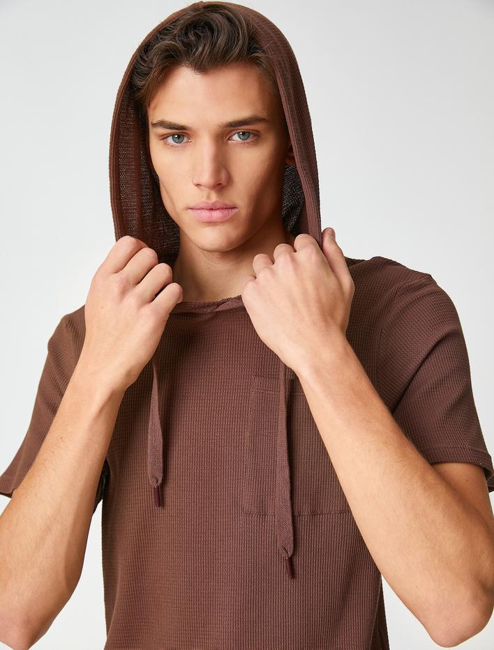  Basic Kapşonlu Tişört Kısa Kollu Dokulu Cep Detaylı Pamuklu